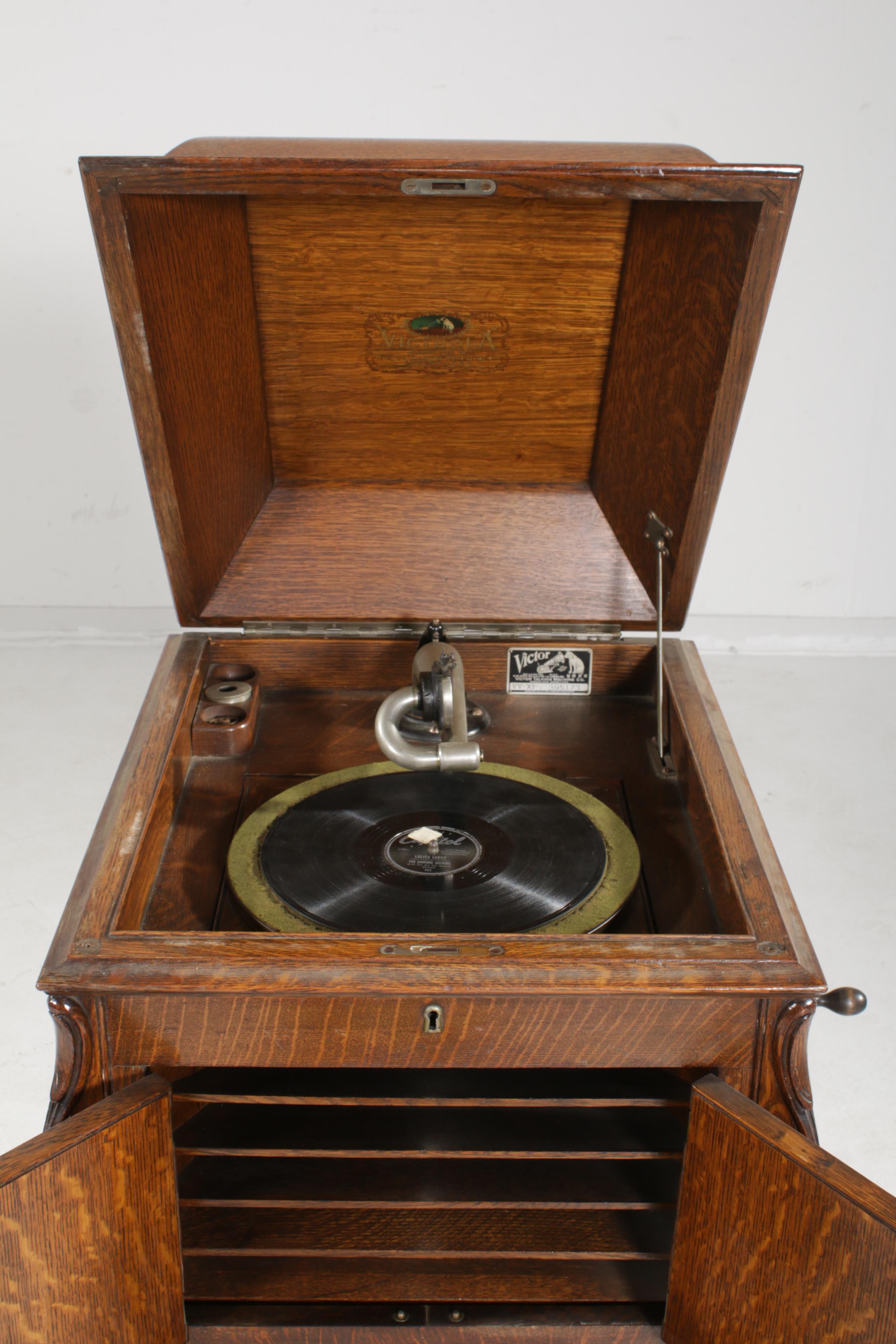Victor Victrola "XI" Tiger Oak Phonograph Cabinet, 1920