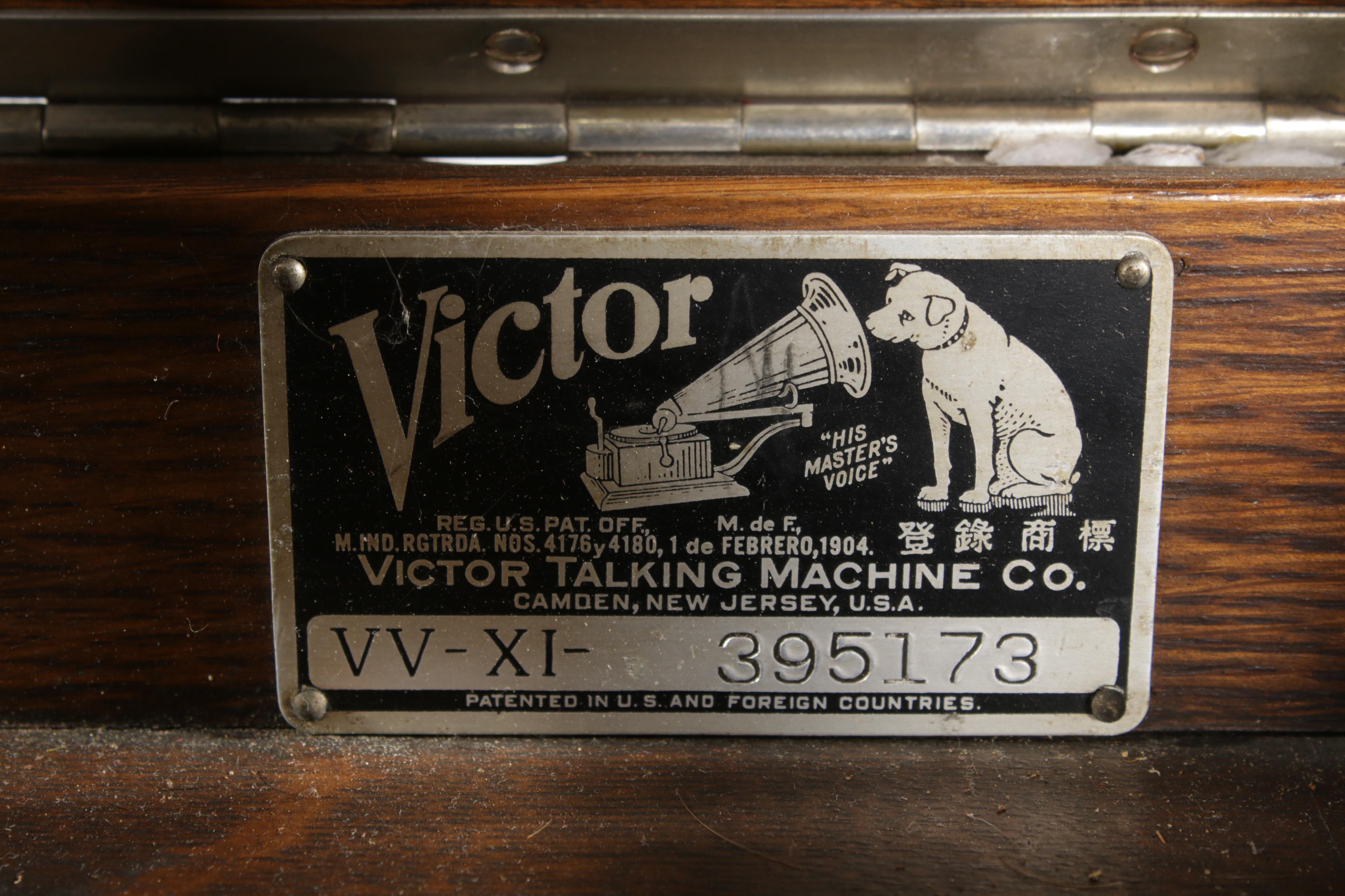 Victor Victrola "XI" Tiger Oak Phonograph Cabinet, 1920