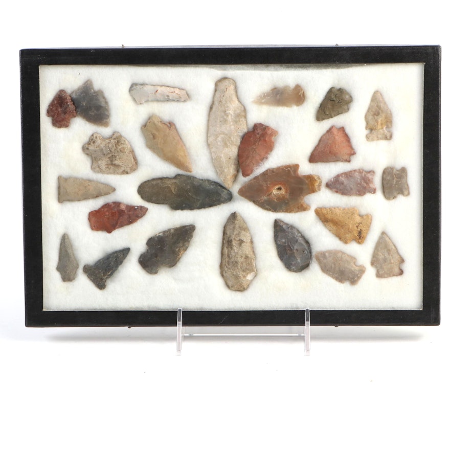 Collection of North American Projectile Points and Lithic Tools in Display Box