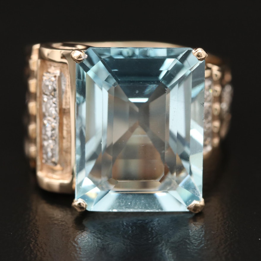 14K 15.10 CT Aquamarine and Diamond Statement Ring