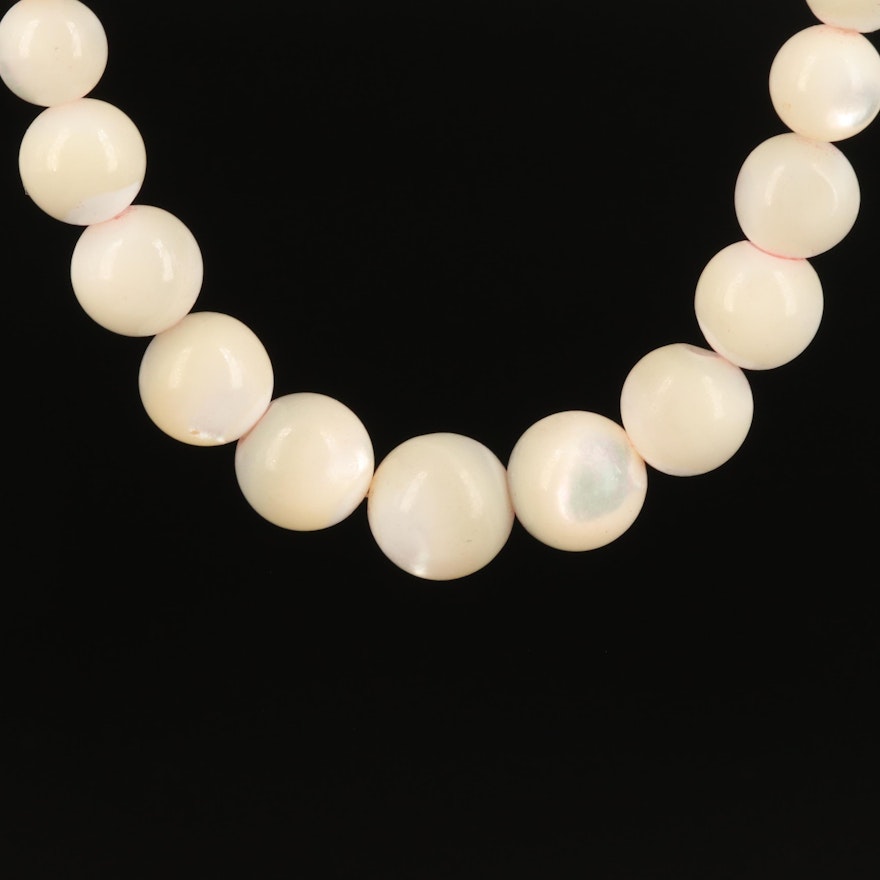 Mother of Pearl Graduated Necklace