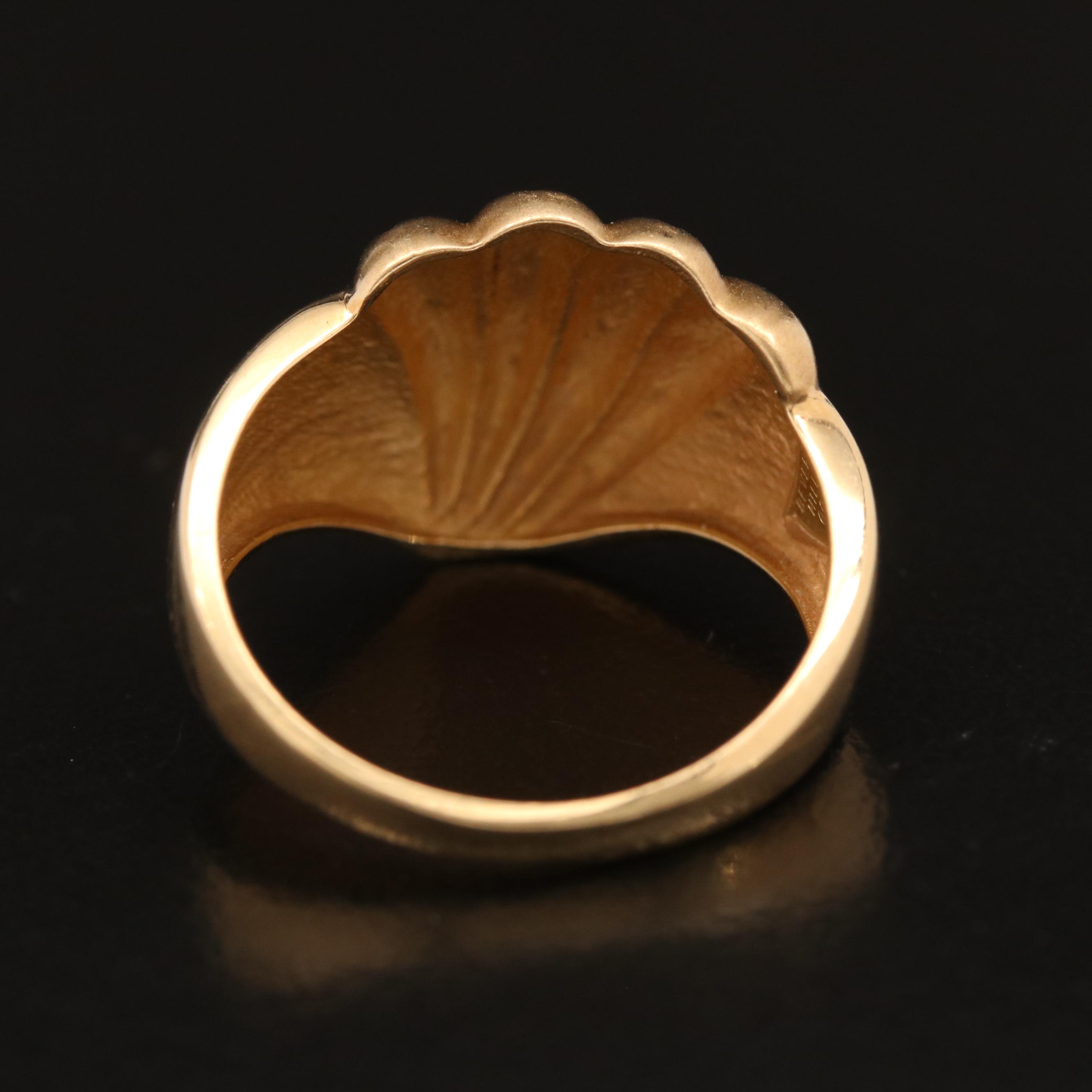 Beverly Hills Gold 14K Ring with Scalloped Design