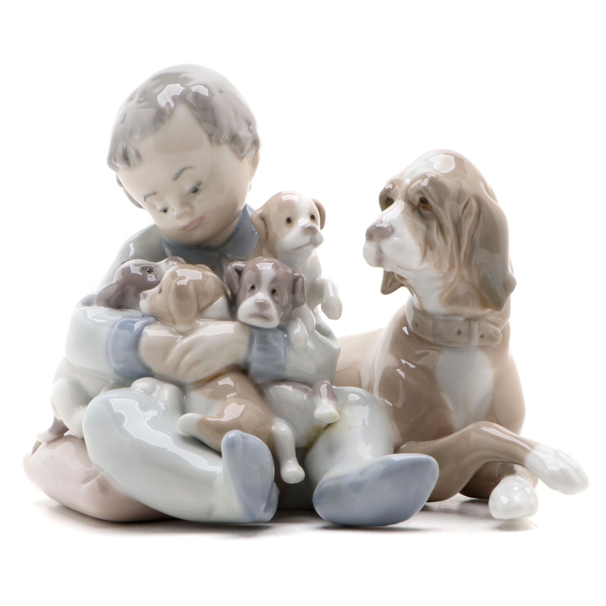 Lladró "New Playmates" Porcelain Figurine Designed by Antonio Ramos