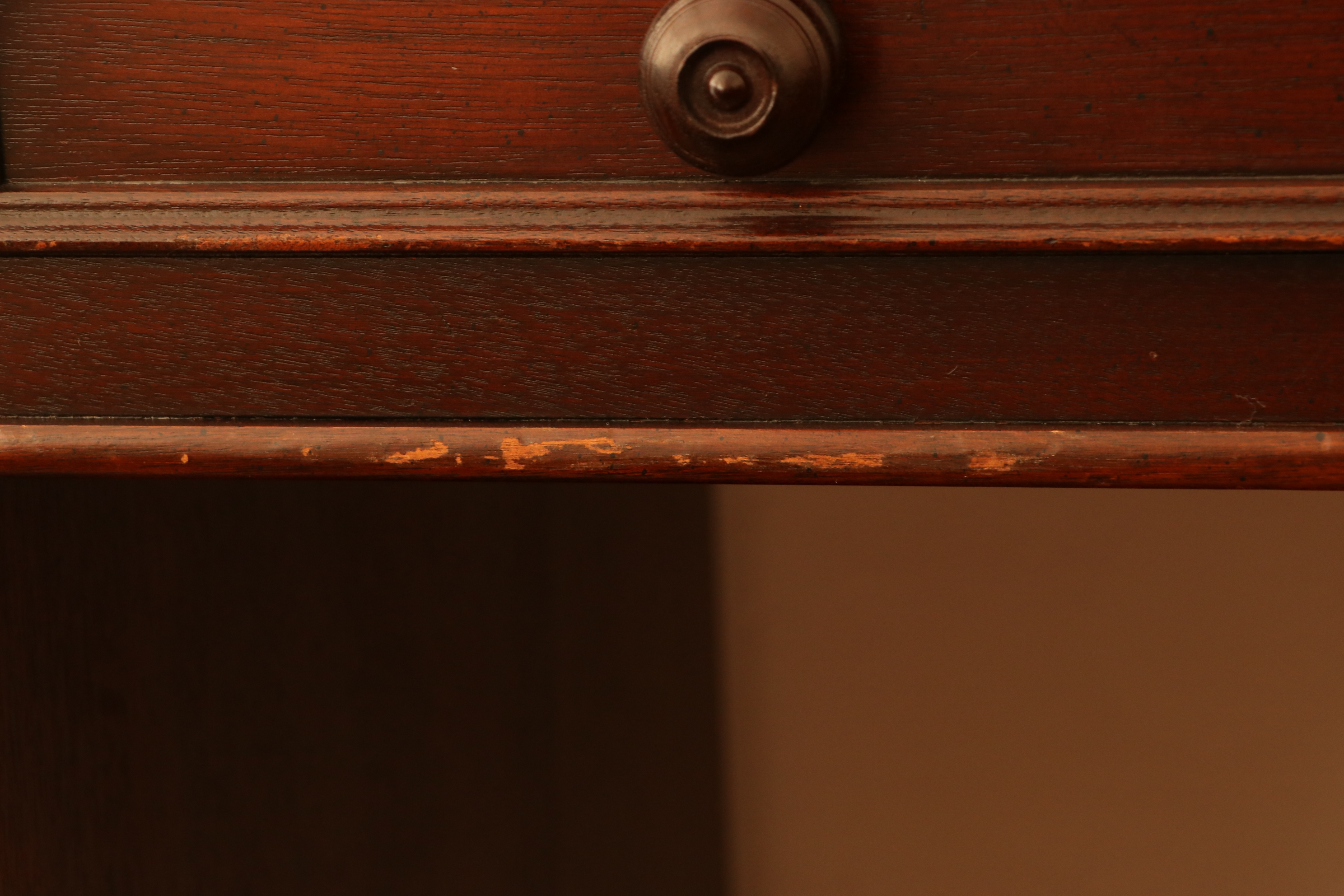 Hekman "Charles Dickens Heritage" Replica Mahogany Desk