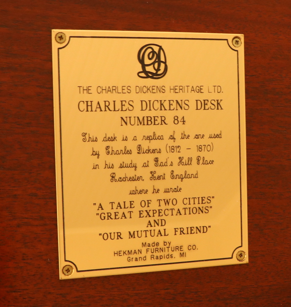 Hekman "Charles Dickens Heritage" Replica Mahogany Desk