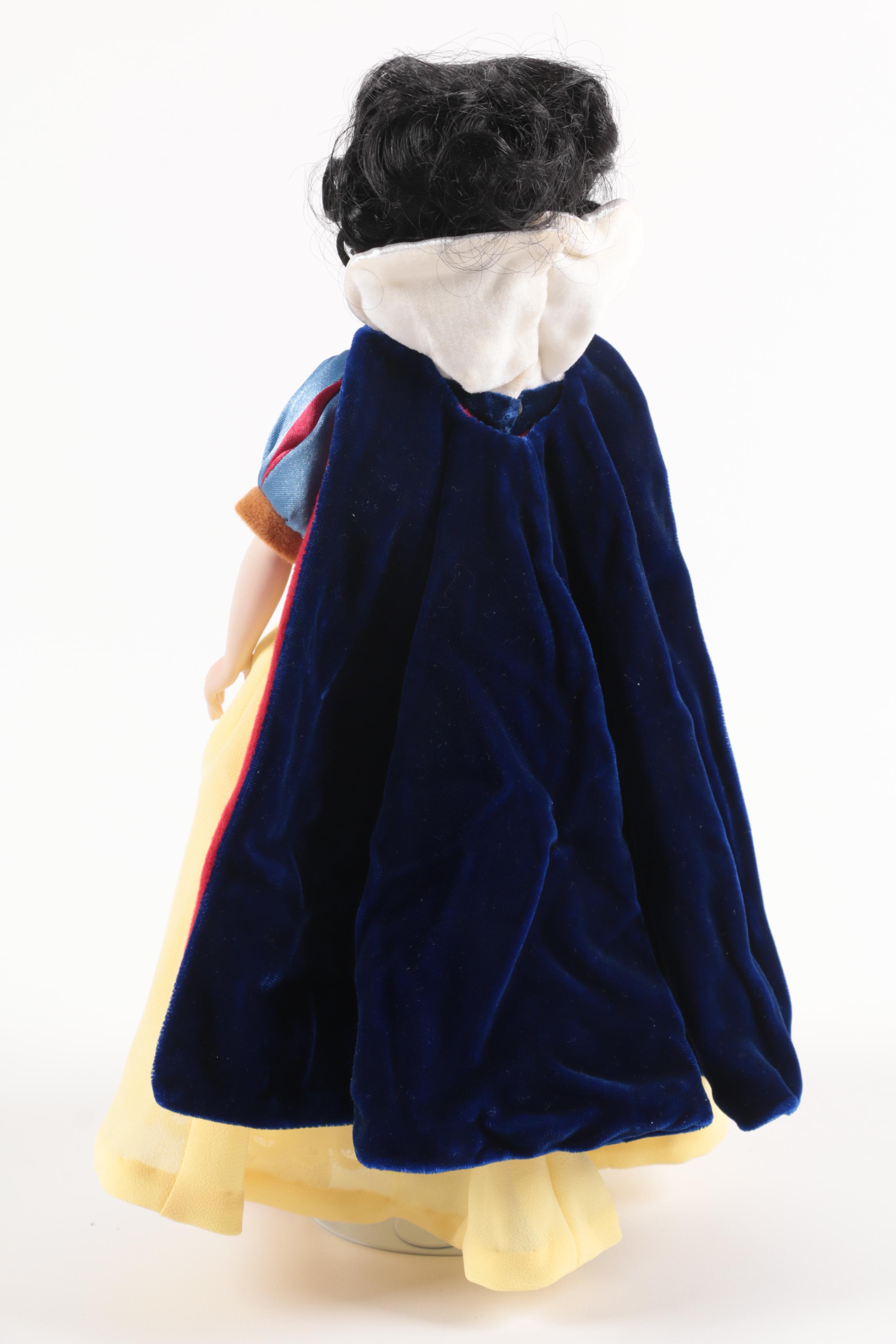 Ashton-Drake Galleries "Snow White and the Seven Dwarfs" Porcelain Dolls