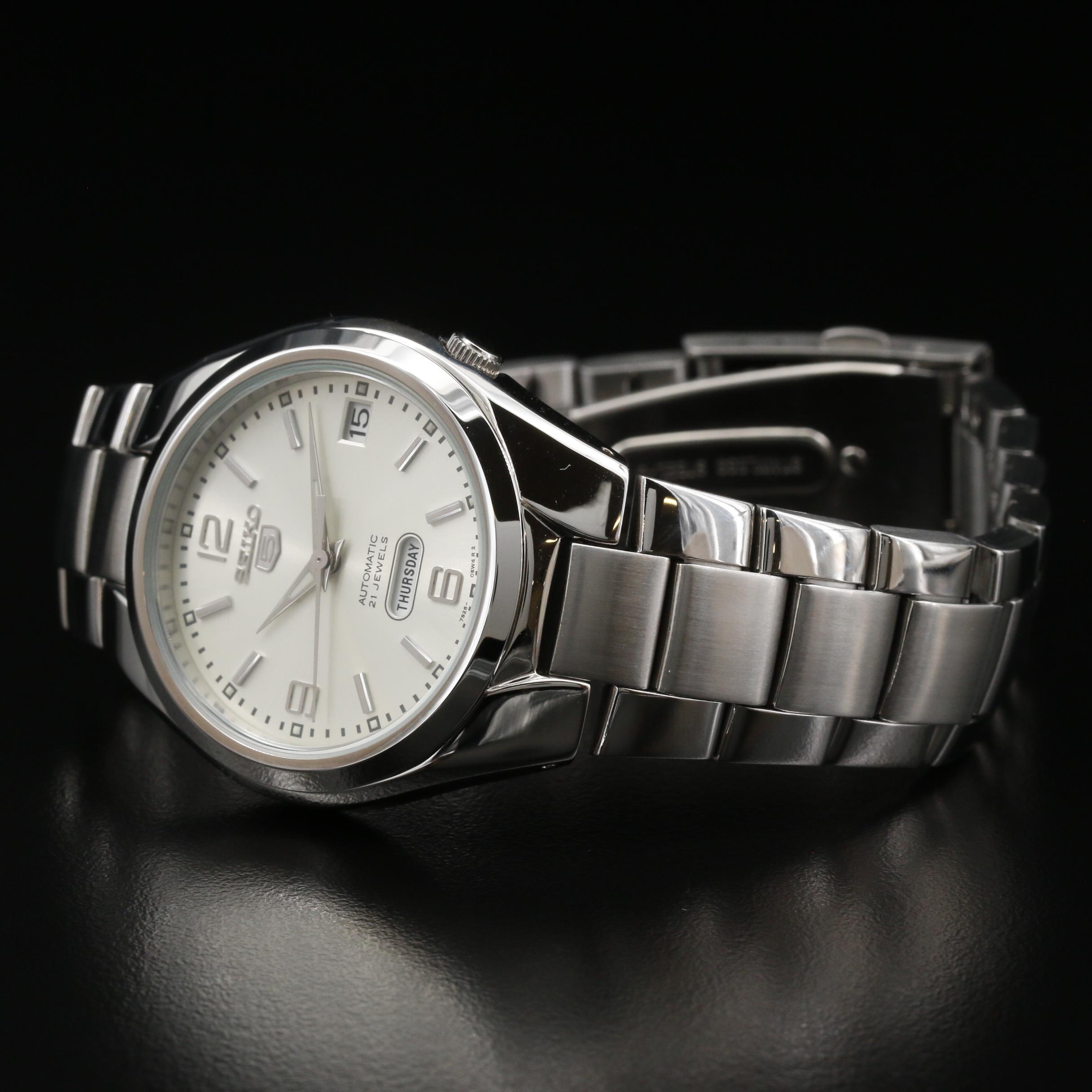 Seiko "5" SNK619 Stainless Steel Automatic Watch