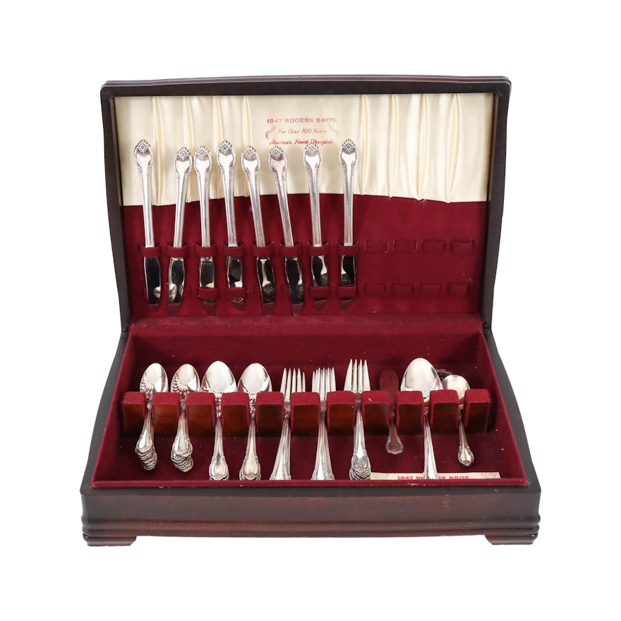 1847 Rogers Bros. "Remembrance" Silver Plate Flatware Set for Eight