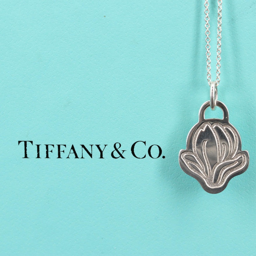 2019 Tiffany & Co."GO WOMEN" Commemorative Sterling Silver Necklace