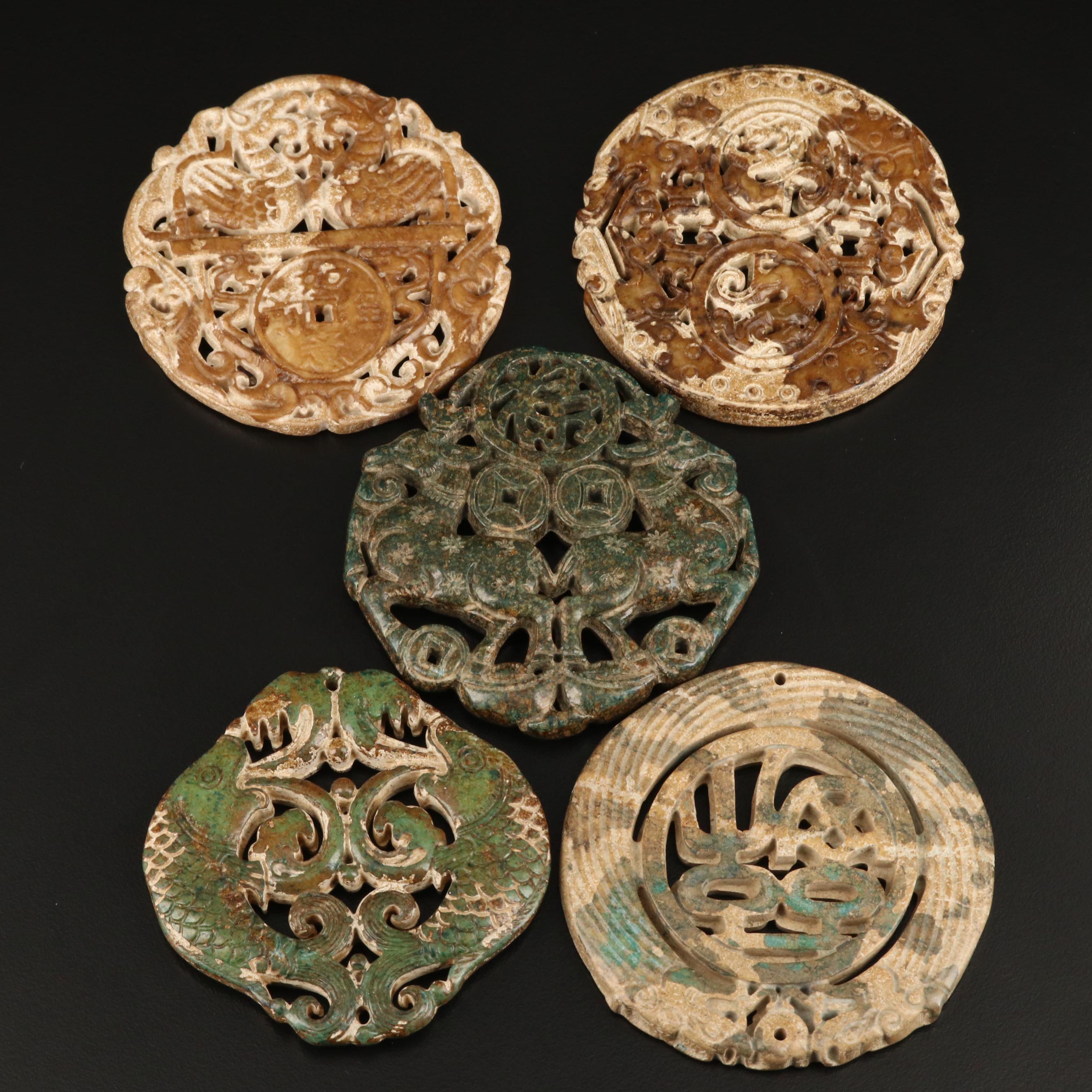 Loose Composite Stones Featuring Molded Designs