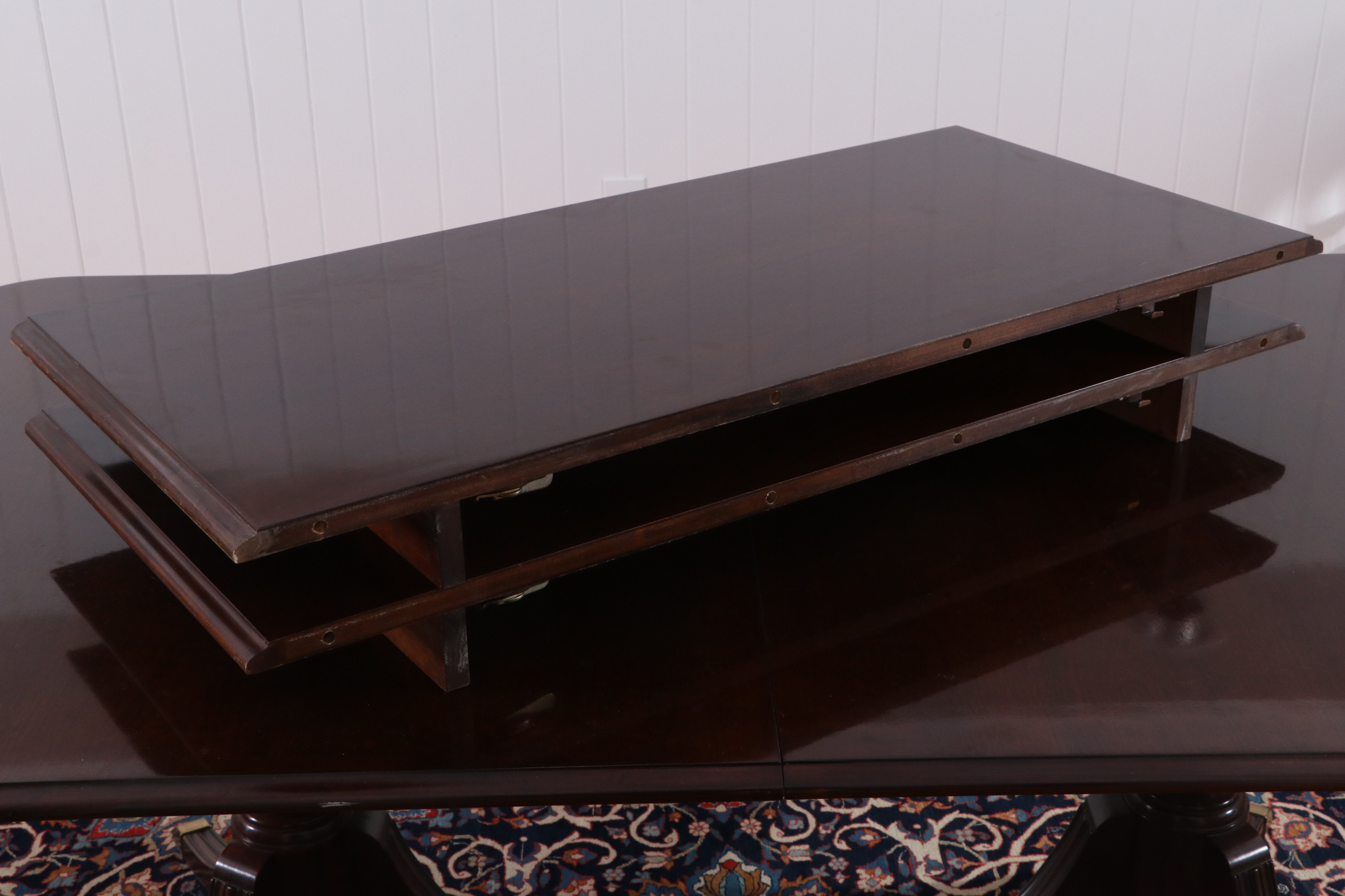 Thomasville Furniture Mahogany Dining Table and Chippendale Style Chairs