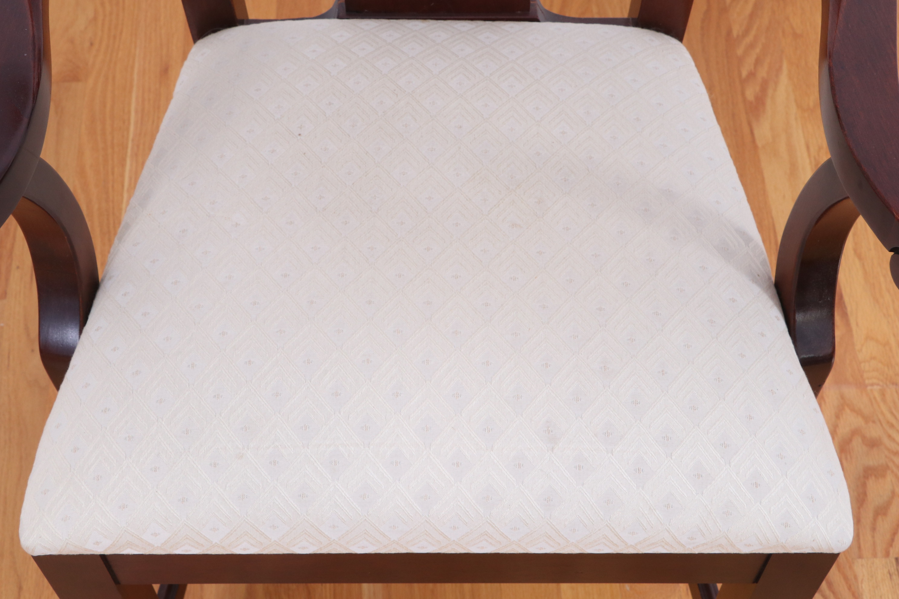 Thomasville Furniture Mahogany Dining Table and Chippendale Style Chairs