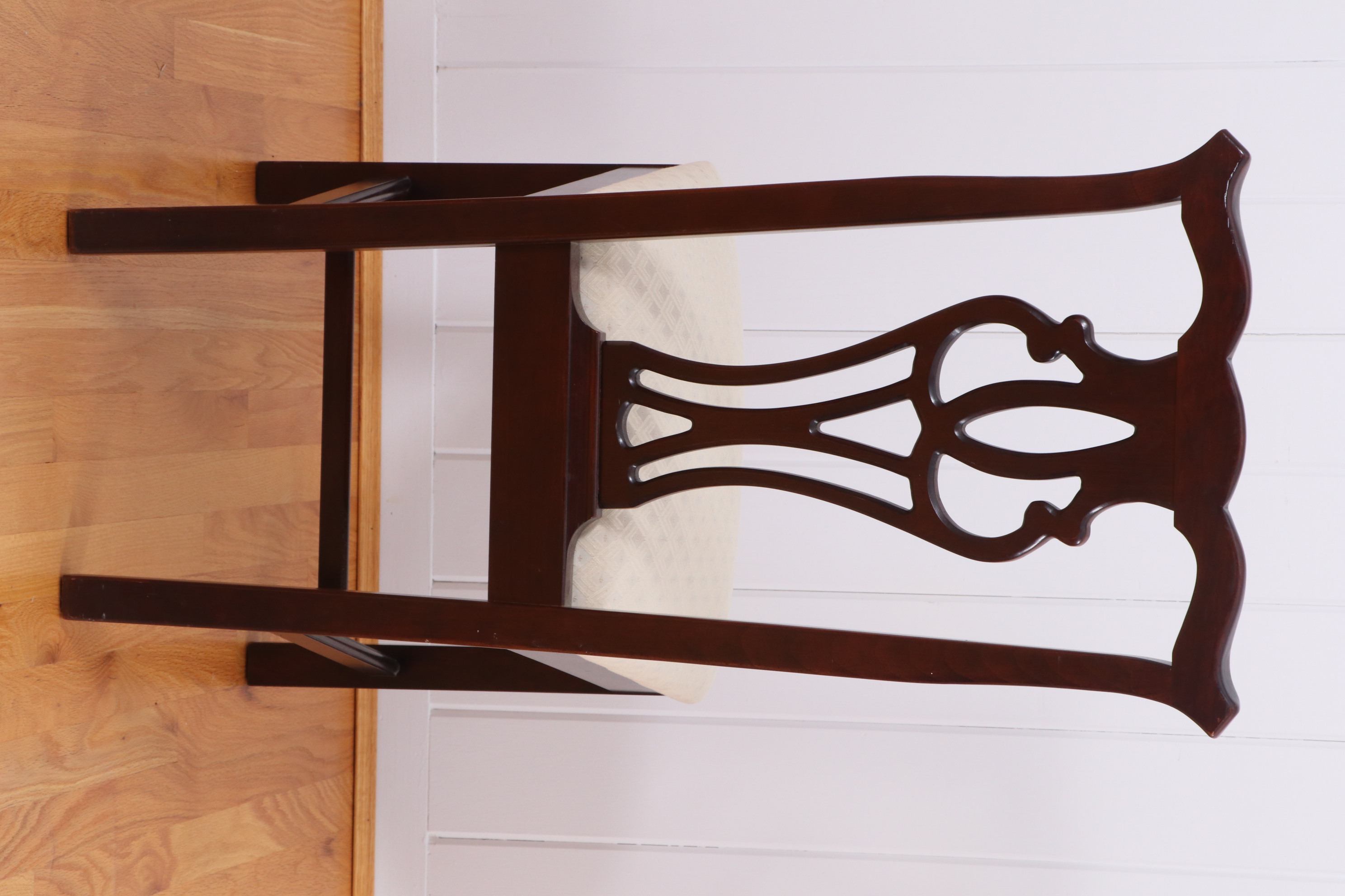 Thomasville Furniture Mahogany Dining Table and Chippendale Style Chairs