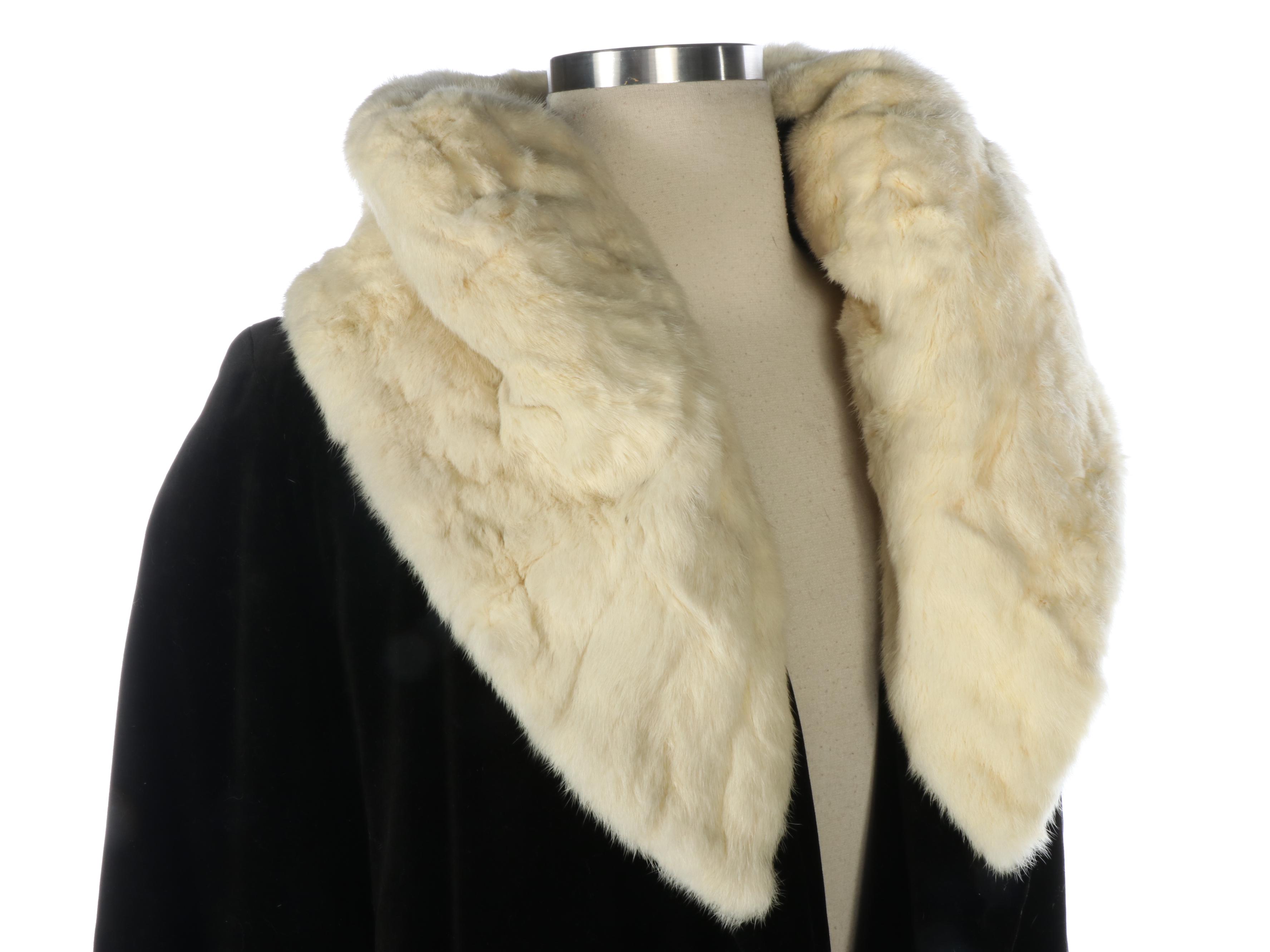 Black Velvet Opera Coat with Ermine Fur Collar from Bonwit Teller, Late 1920s
