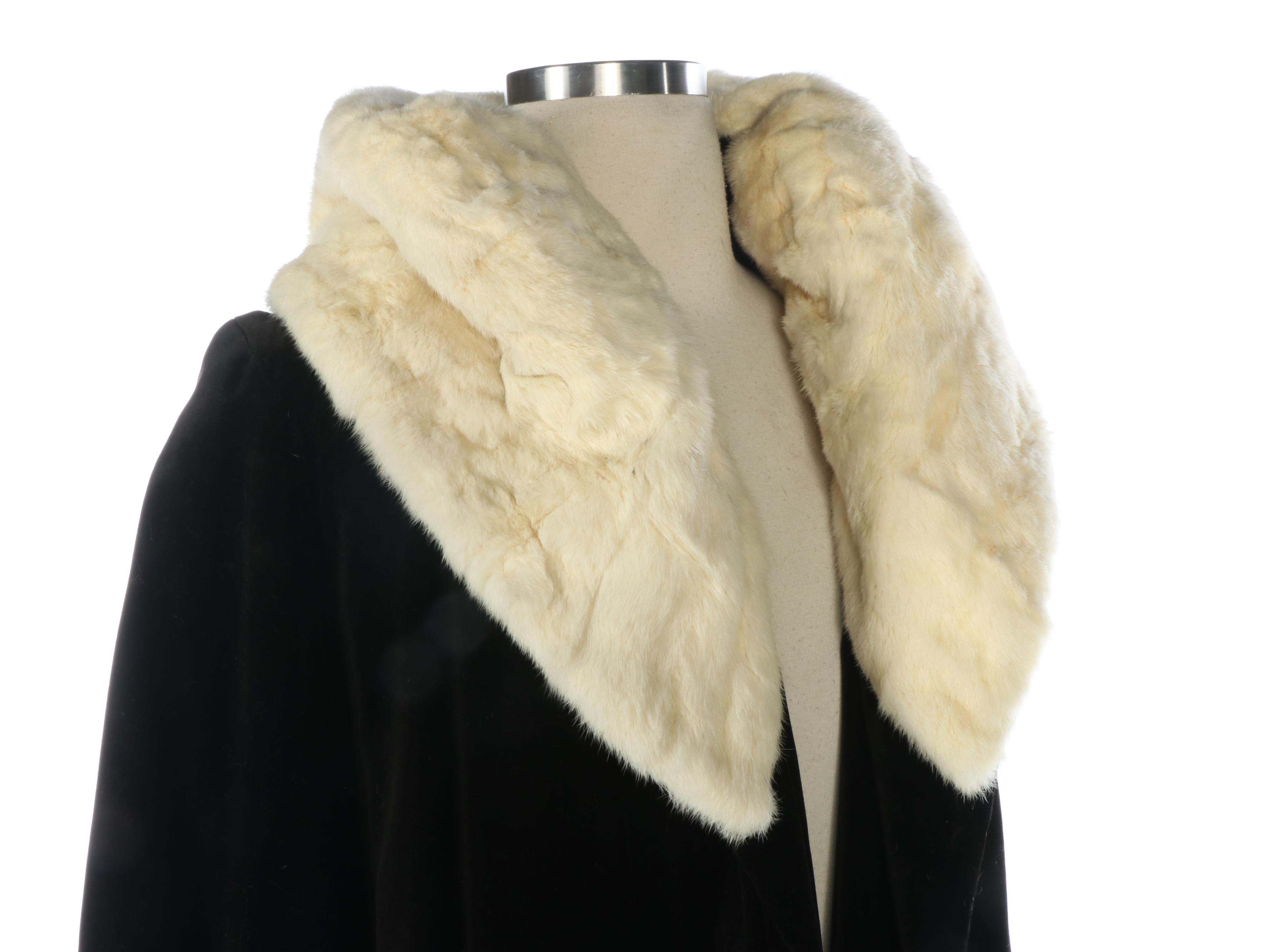 Black Velvet Opera Coat with Ermine Fur Collar from Bonwit Teller, Late 1920s
