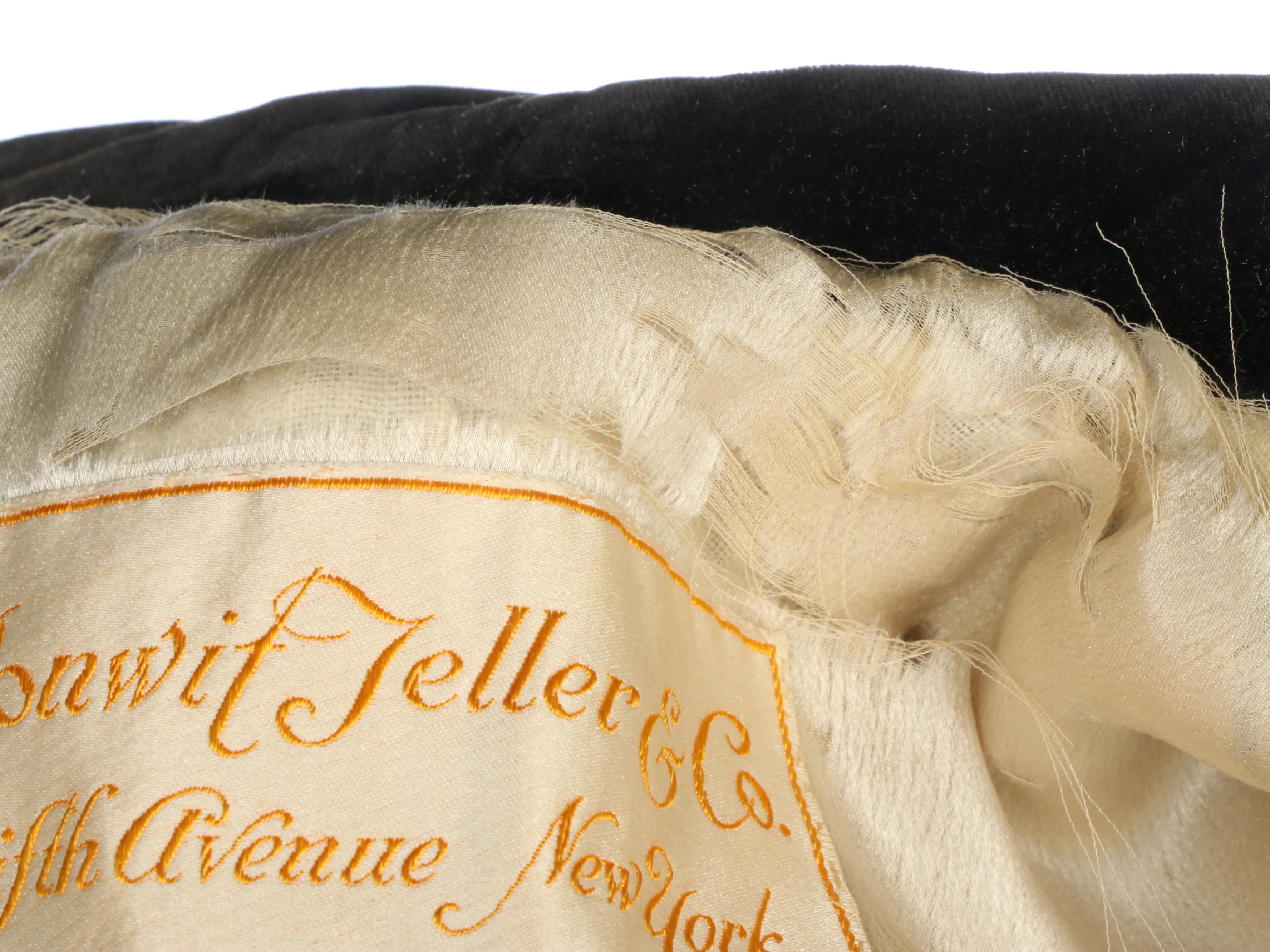 Black Velvet Opera Coat with Ermine Fur Collar from Bonwit Teller, Late 1920s