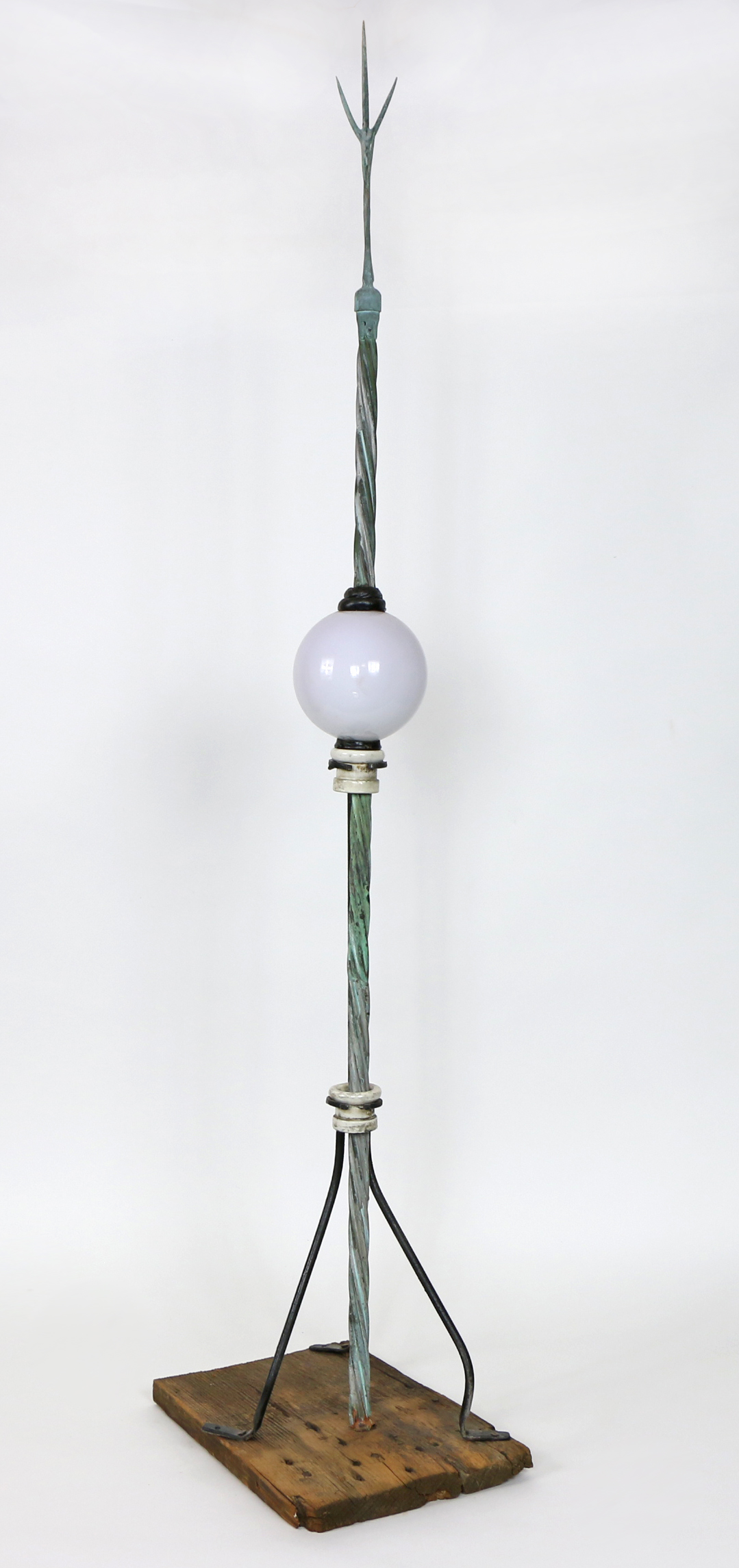 Victorian Roof Top Lightning Rod With Glass Insulator Ball EBTH   IMG 9659.JPG