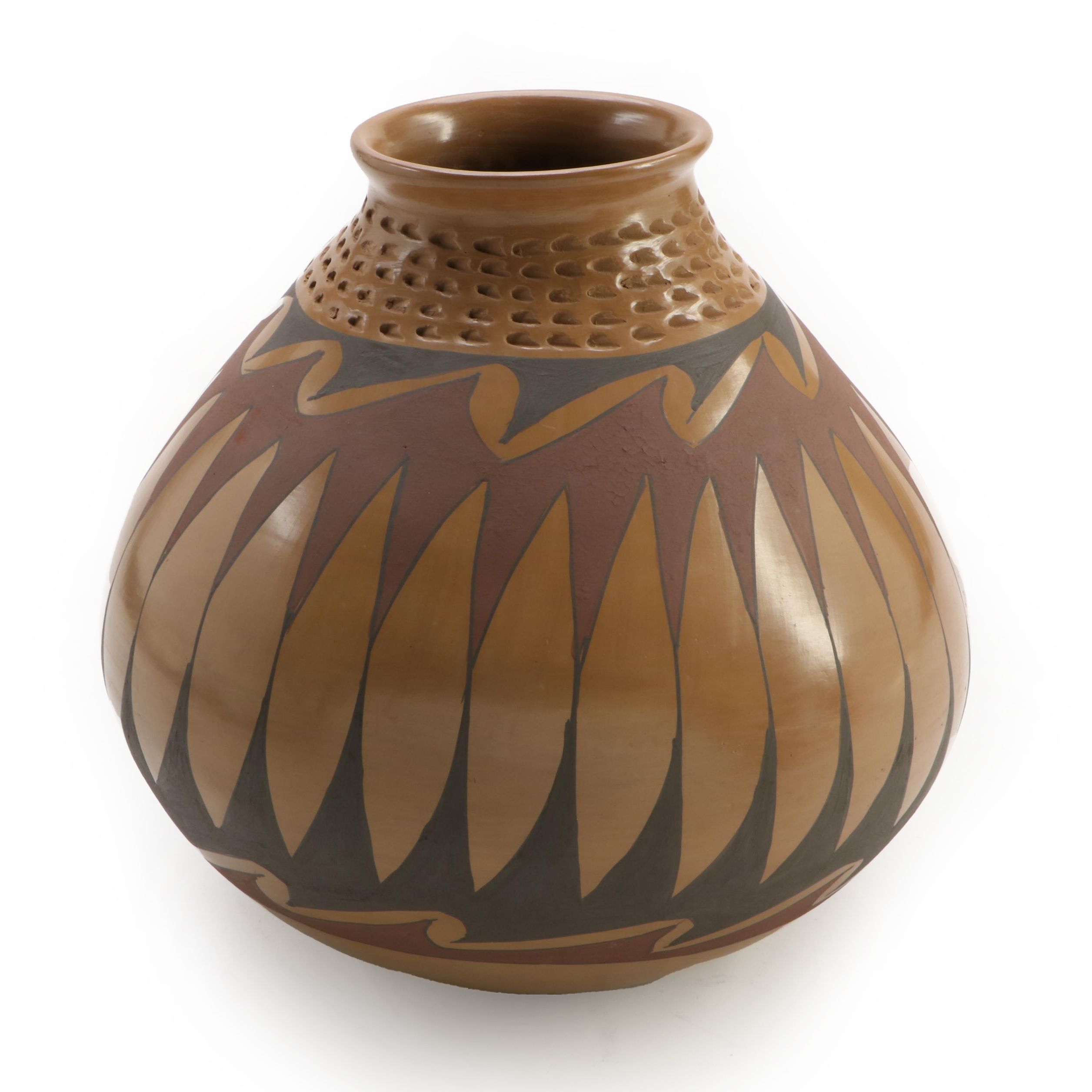 Nicolas Silveira Mata Ortiz Burnished Clay Olla