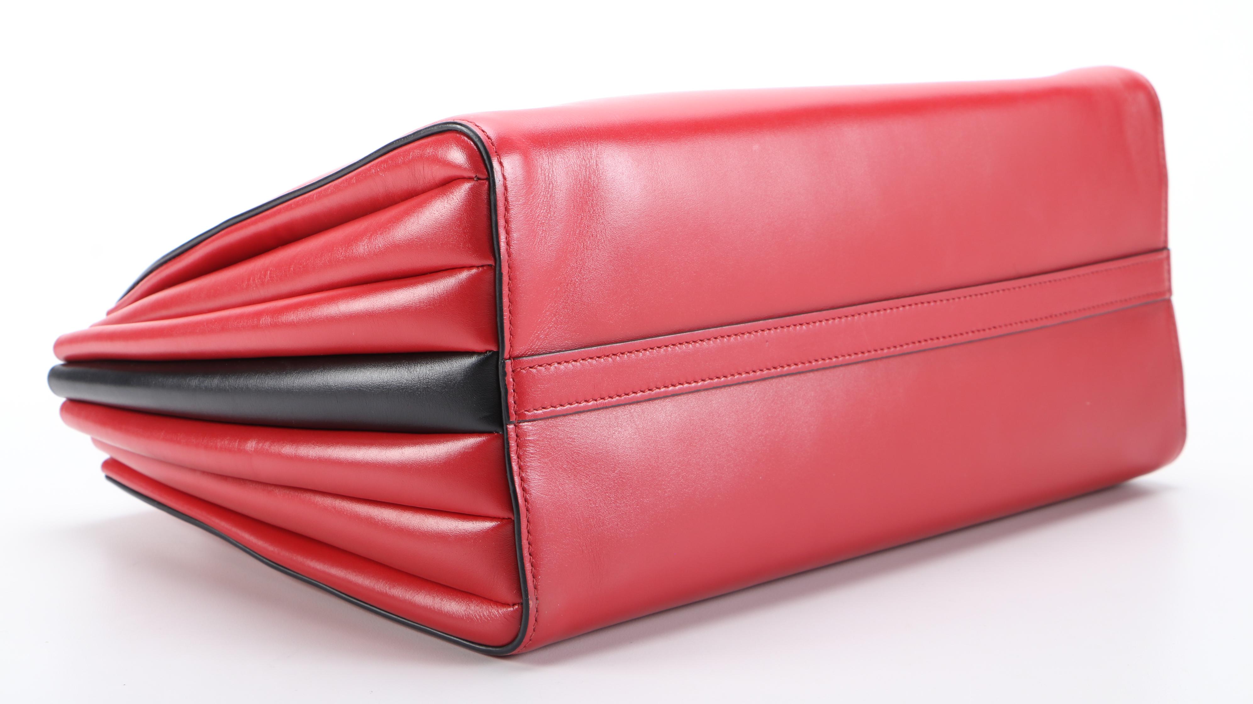 Prada Bibliothèque MM Tote Bag in Fuoco and Nero City Calfskin