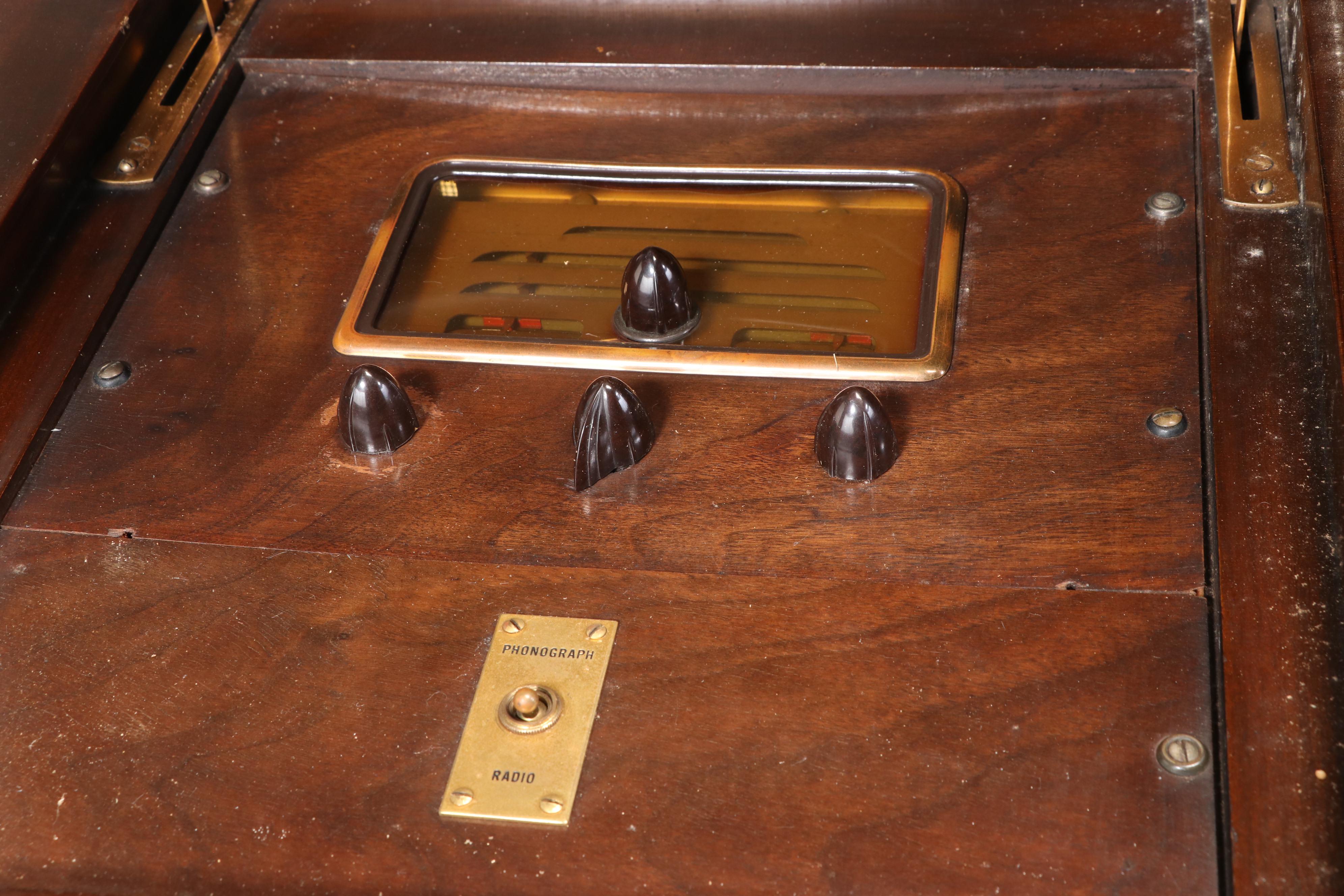 Brunswick Panatrope-Radiola Super Heterodyne Phonograph, circa 1927