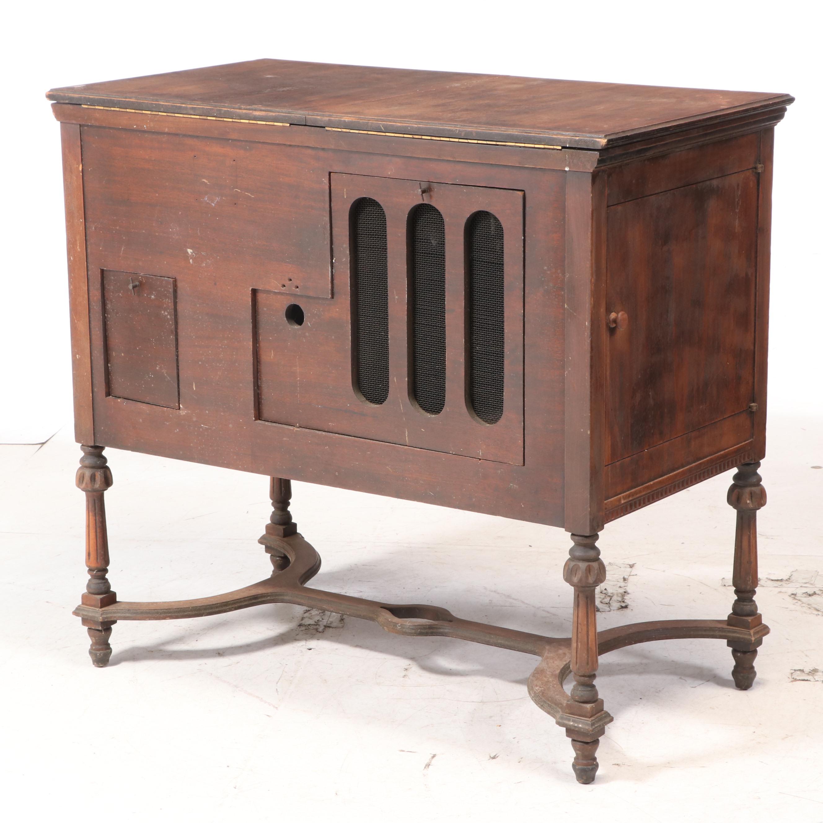 Brunswick Panatrope-Radiola Super Heterodyne Phonograph, circa 1927