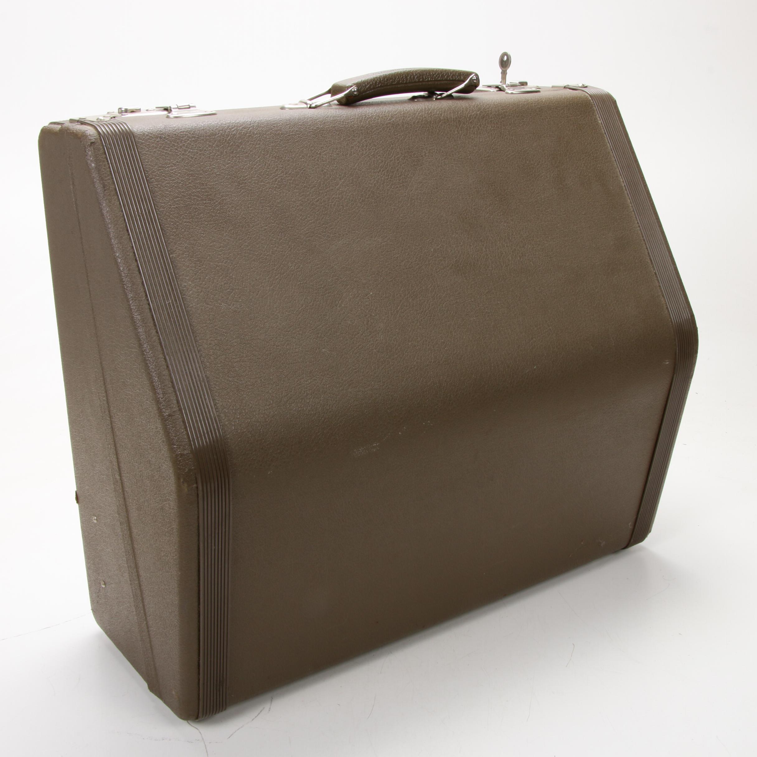 Hohner Lucia IVP 96 Bass Piano Accordion