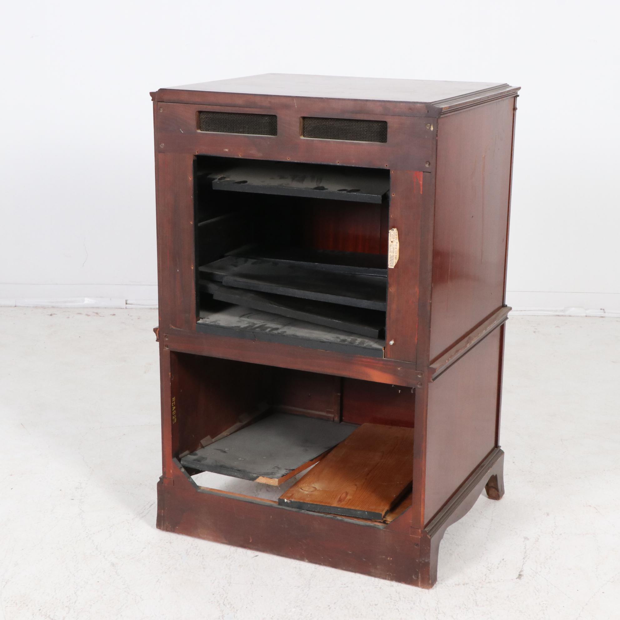 RCA Victor Hepplewhite Style Television Cabinet, Mid-20th Century