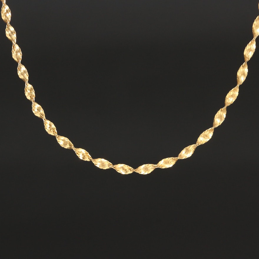 14K Gold Twisted Herringbone Link Chain Necklace