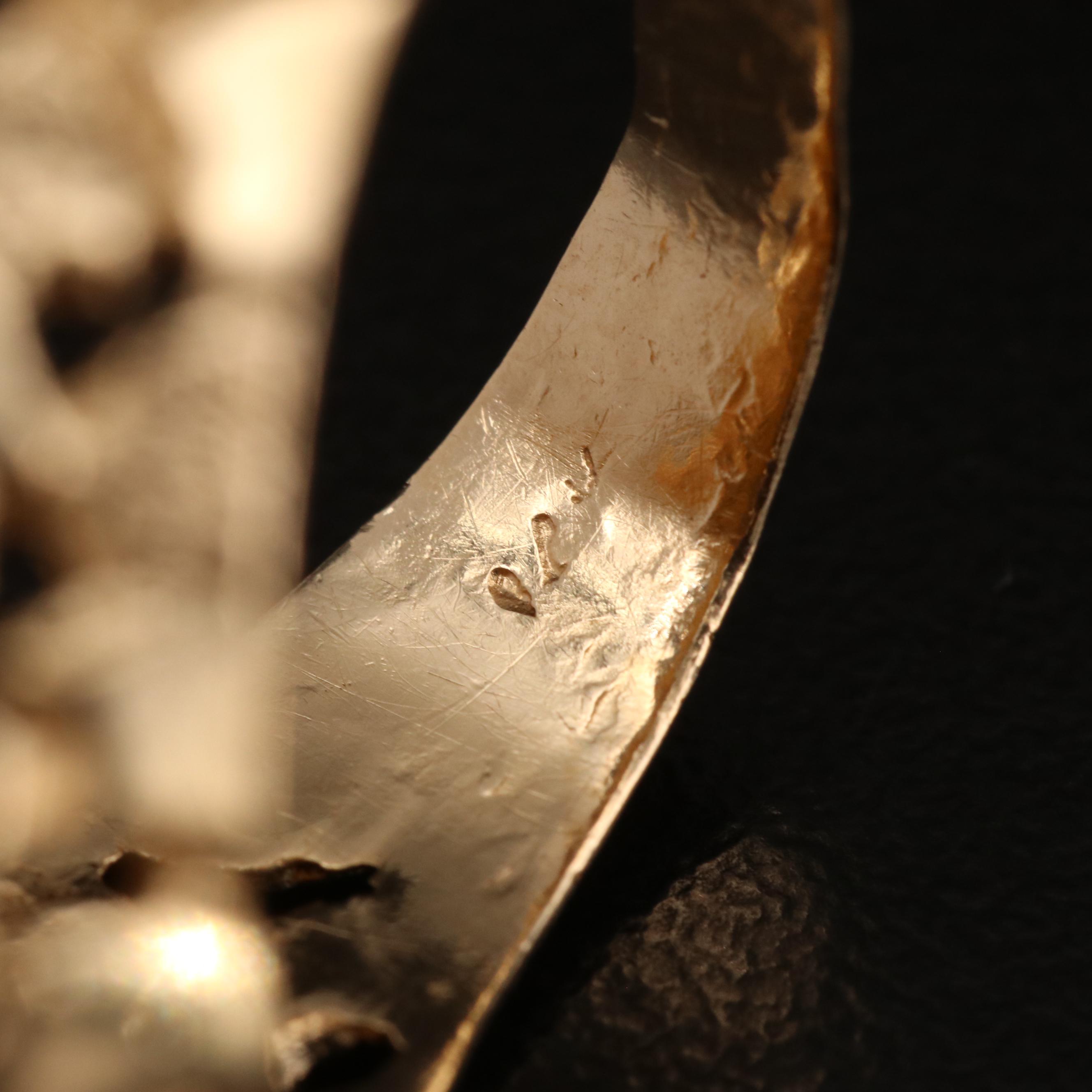 14K Nugget Style Ring Holding Hawaiian Gold Commemorative Coin