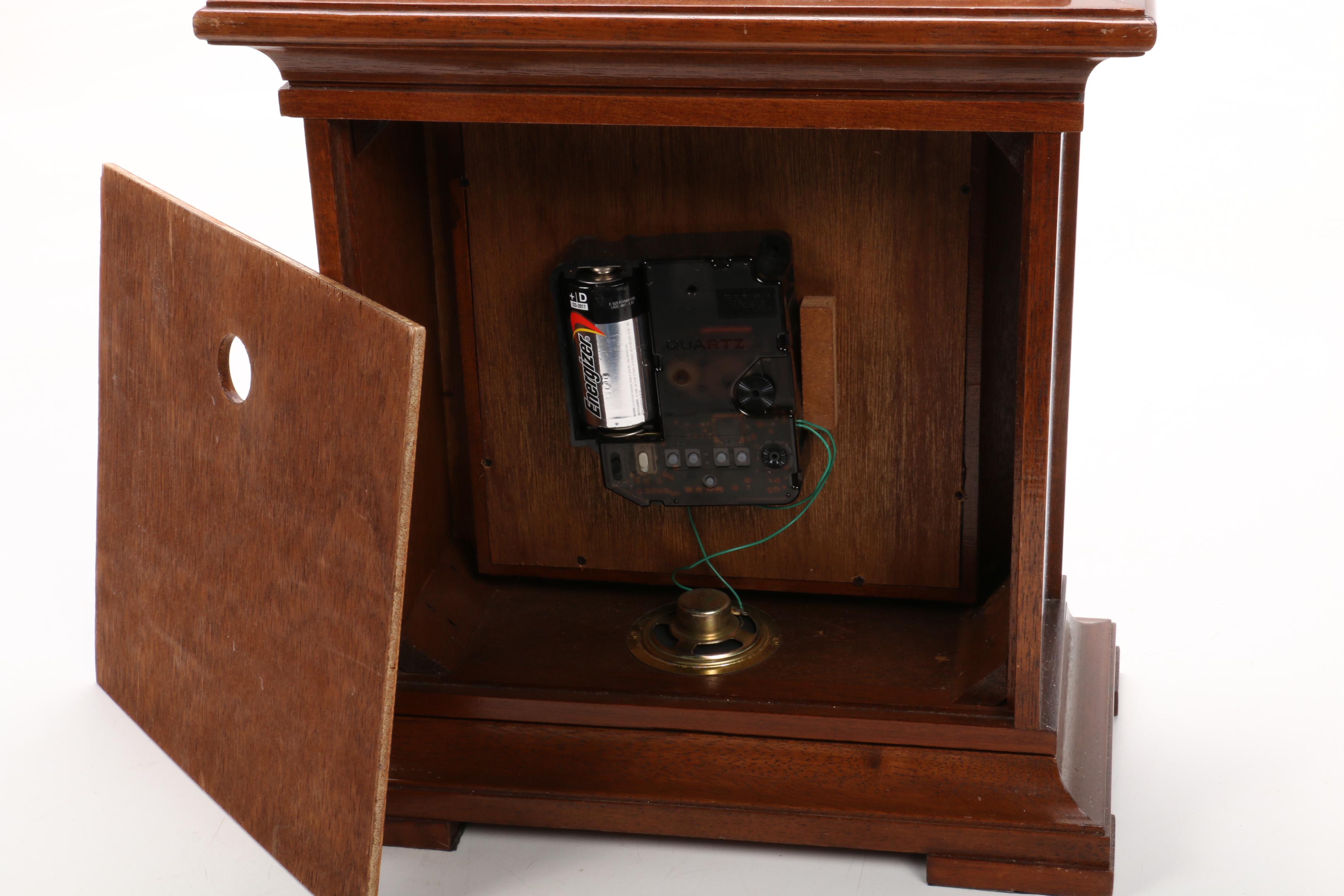 Strausbourg Manor Mantel Clock, Mid to Late 20th Century