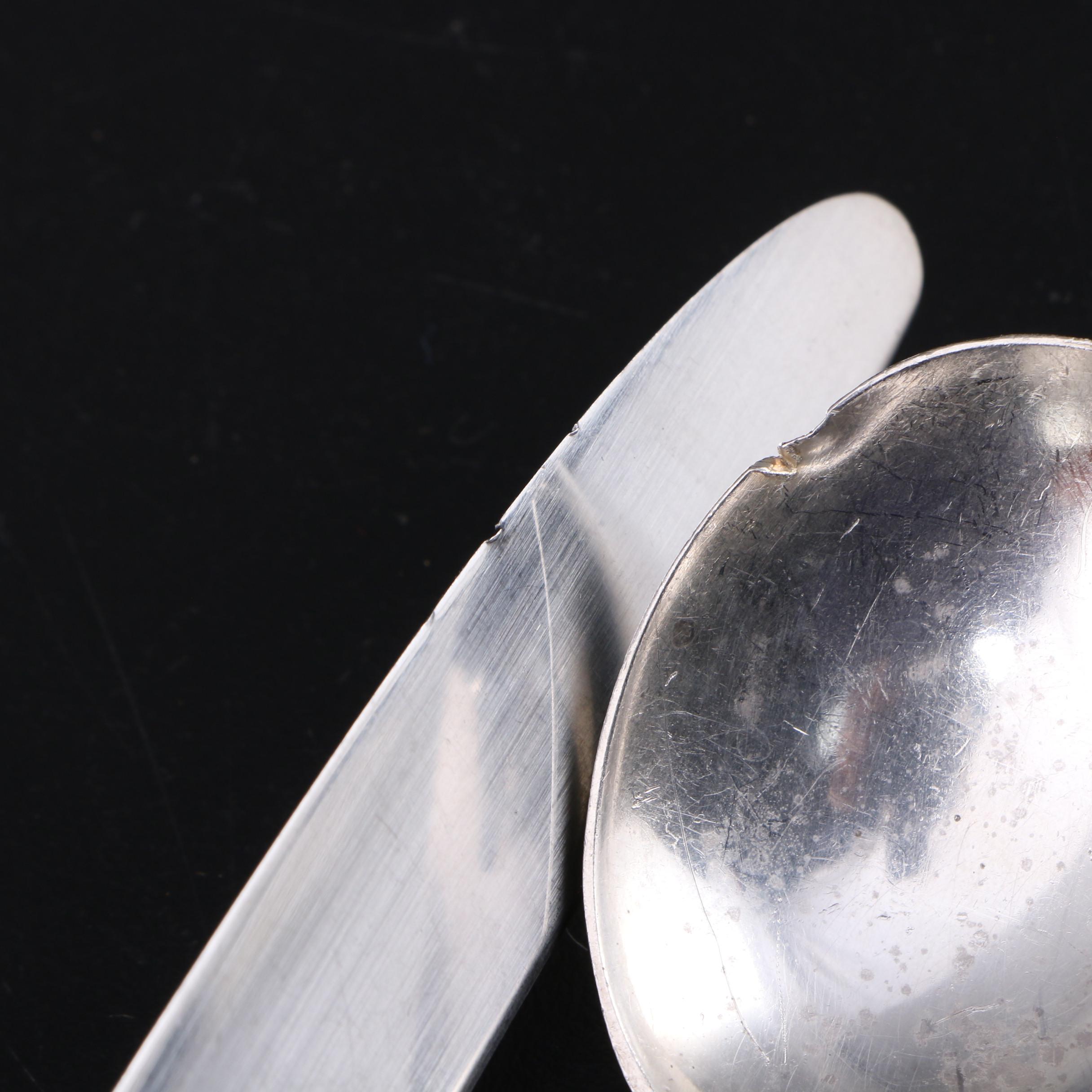 Lunt "Modern Victorian" Sterling Silver Flatware