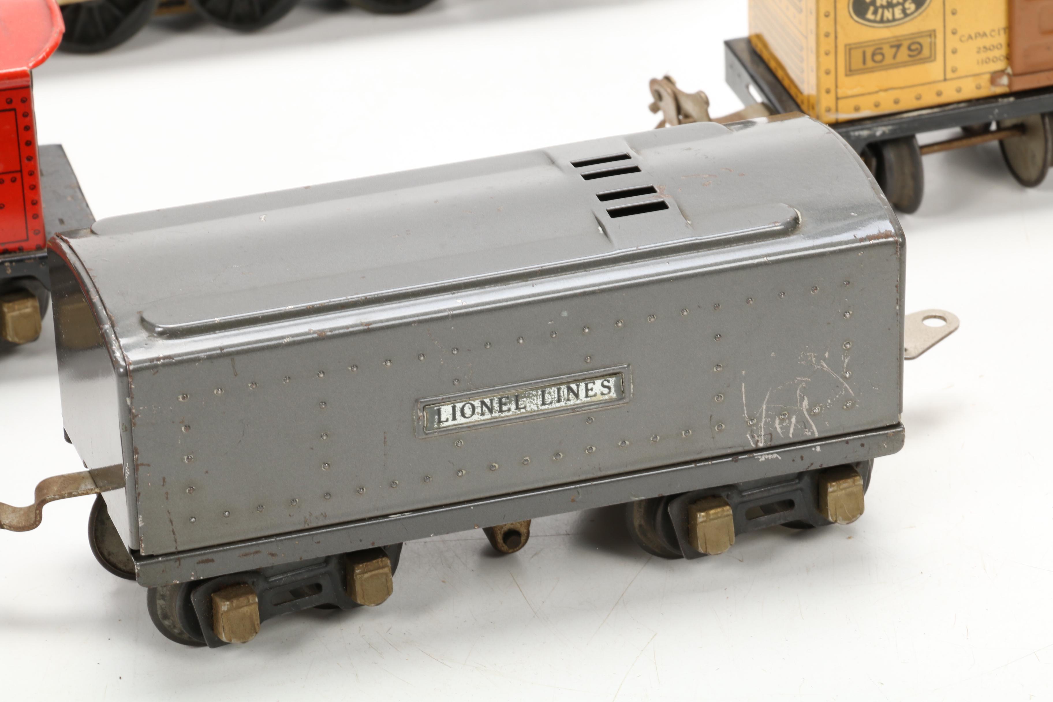 Lionel Pre War O Scale Train Set with 1668E Steam Locomotive, Mid 20th Century