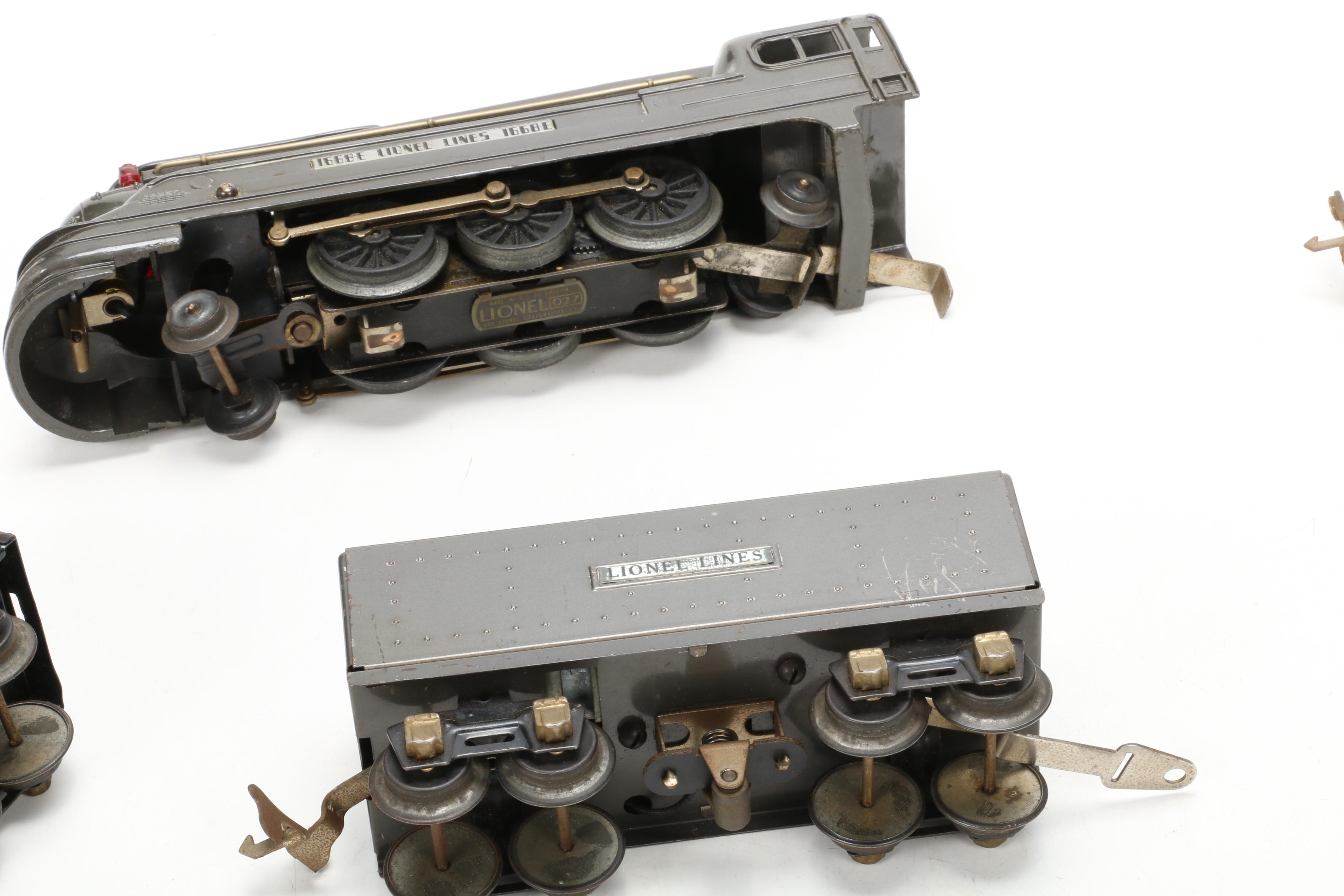 Lionel Pre War O Scale Train Set with 1668E Steam Locomotive, Mid 20th Century