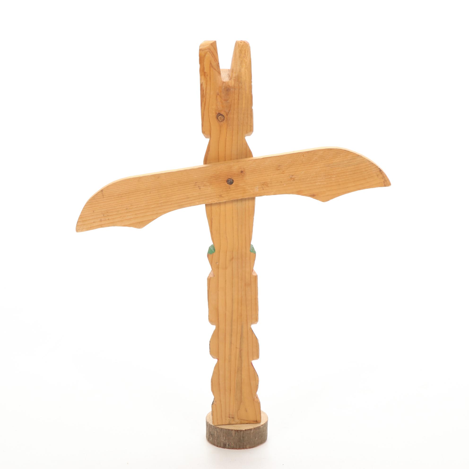 Ojibwe Crafts Totem and Sioux Carved Pipestone Pipe