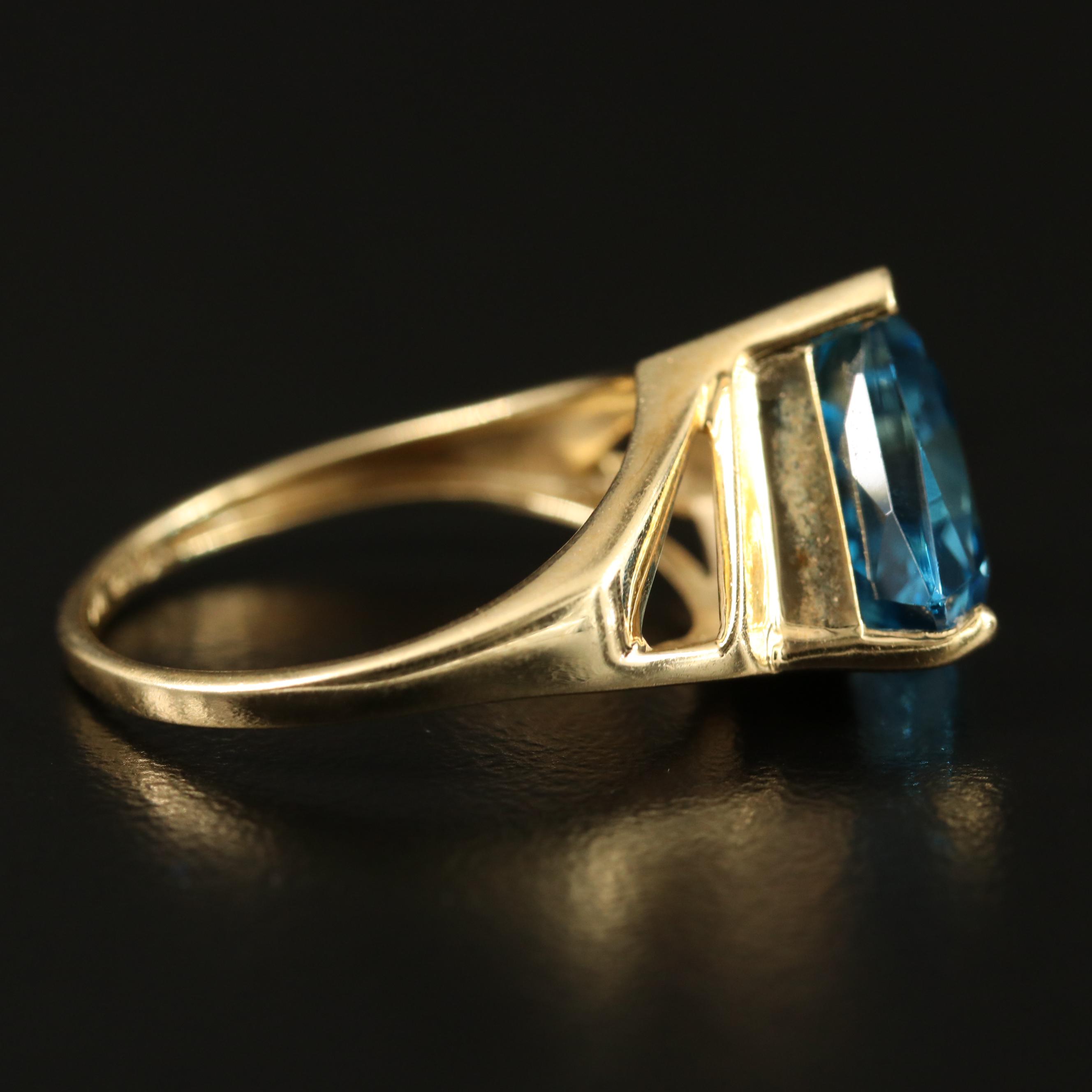 14K Fan Shaped Topaz Ring