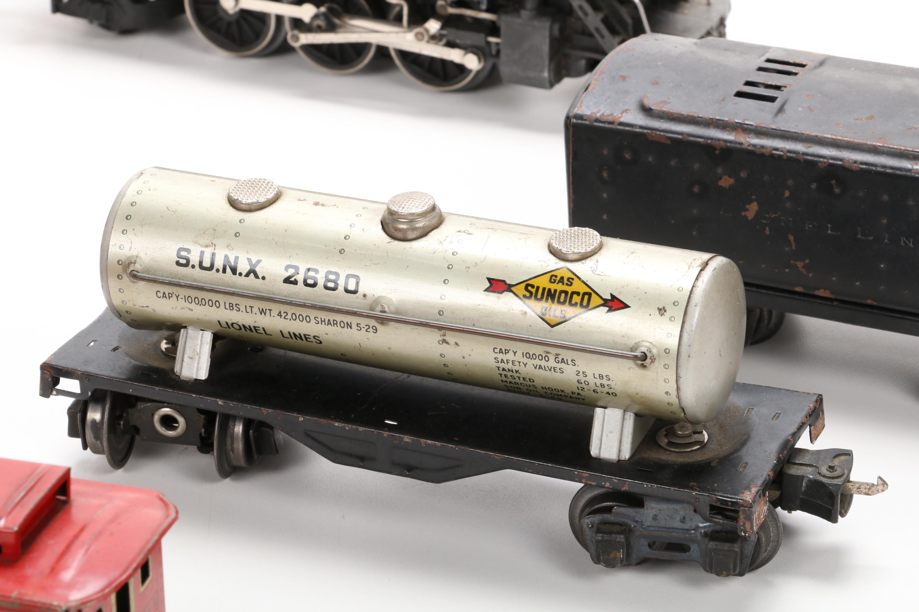 Lionel Pre War O Scale Freight Train Set with 1666 Steam Locomotive