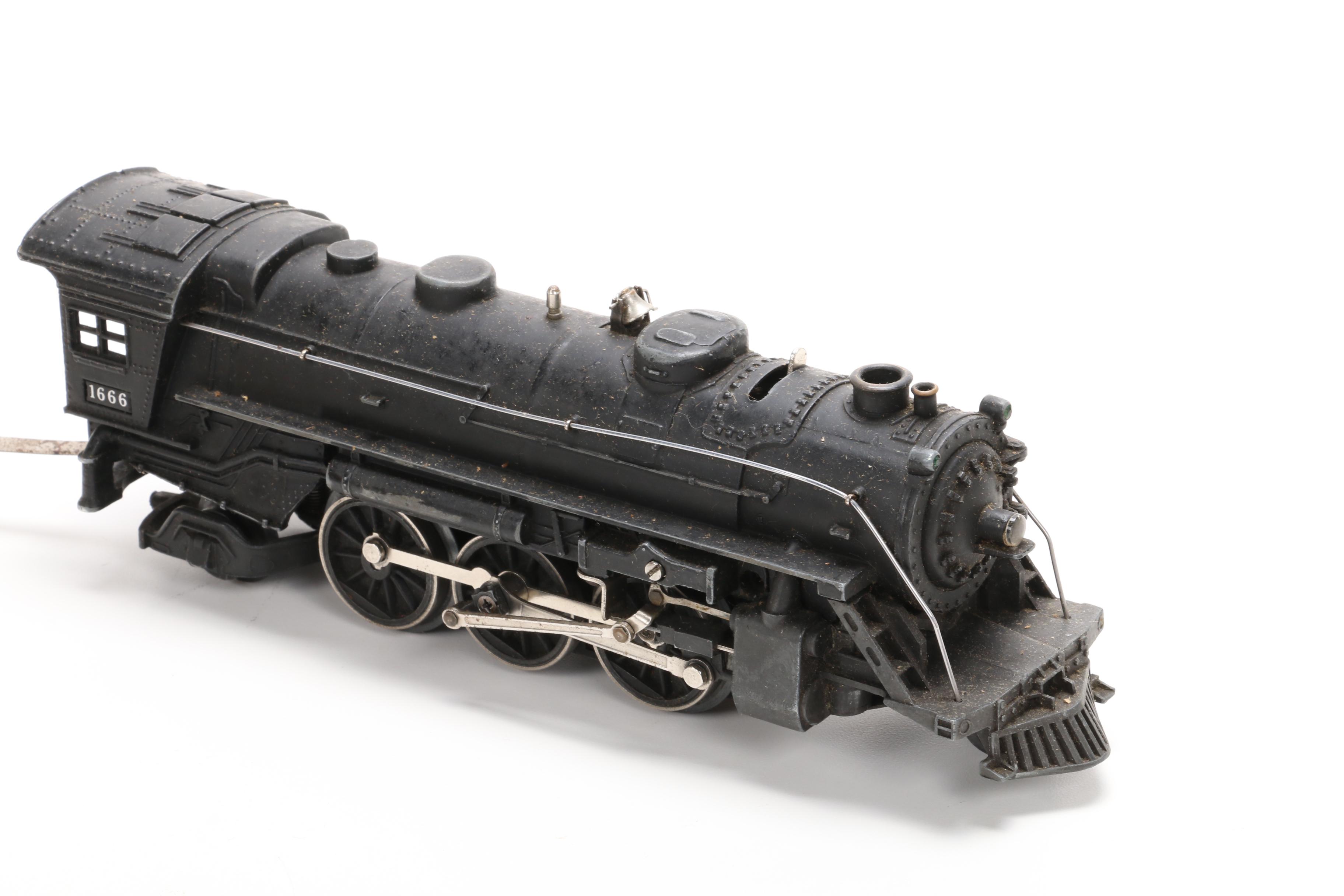 Lionel Pre War O Scale Freight Train Set with 1666 Steam Locomotive