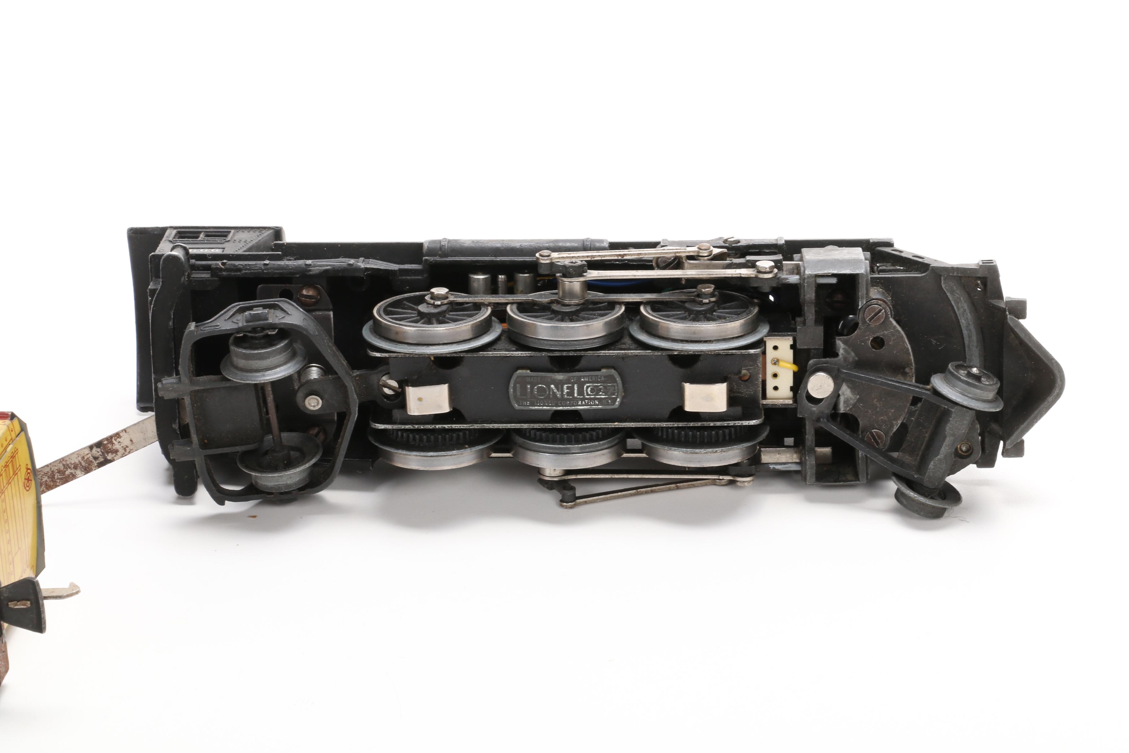 Lionel Pre War O Scale Freight Train Set with 1666 Steam Locomotive