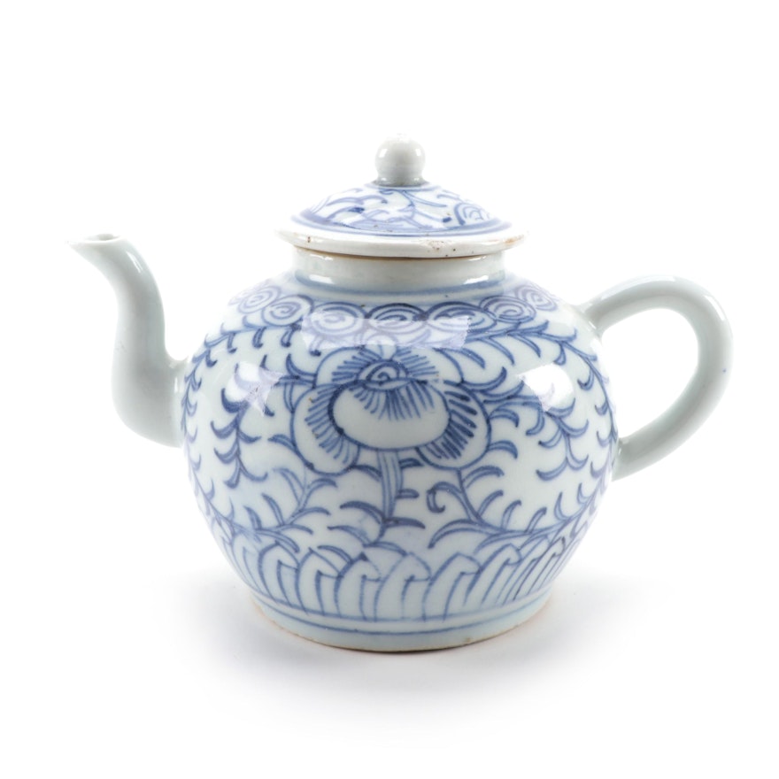 Chinese Floral Blue and White with Lid, Qing