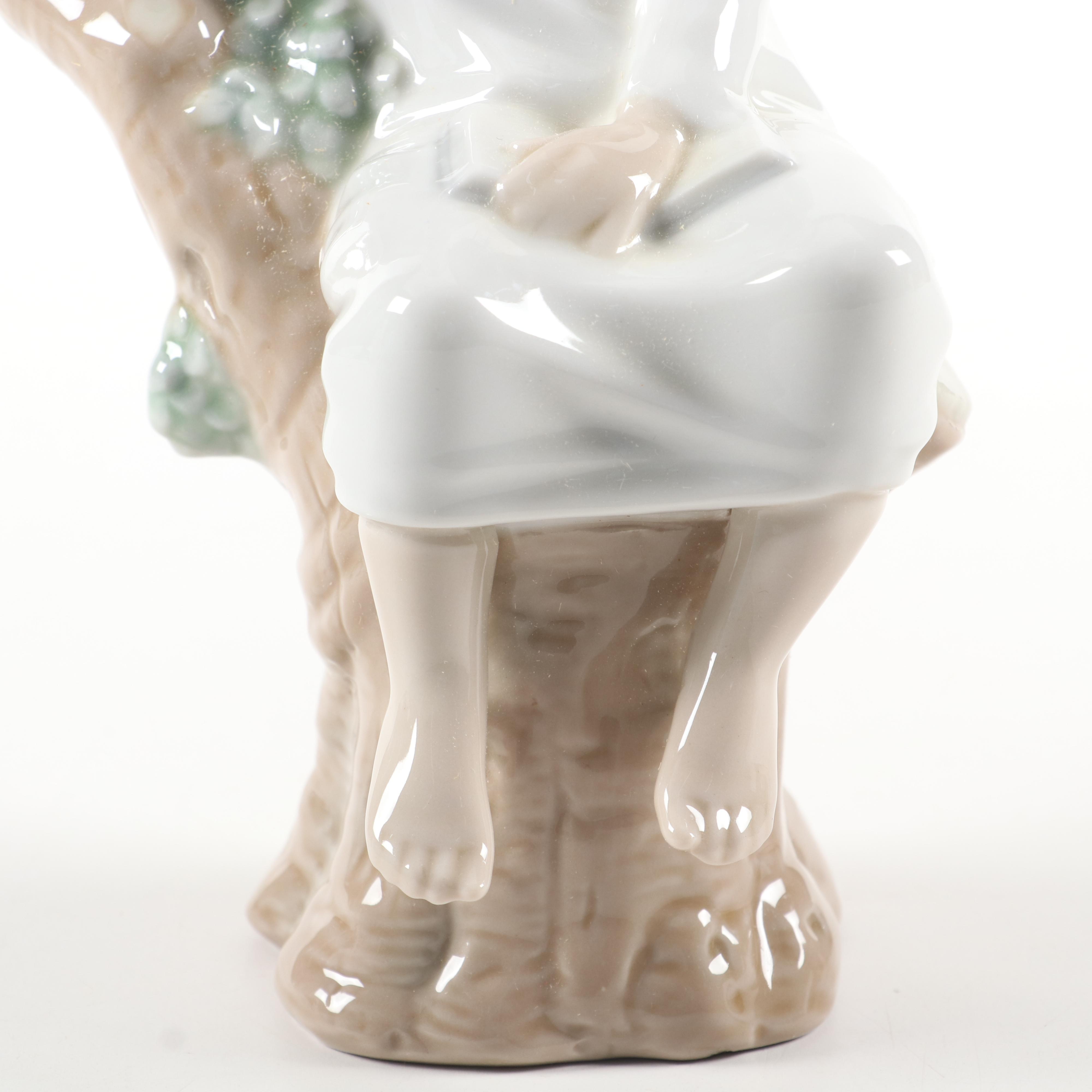 Lladró "Thinker Little Boy" Porcelain Figurine Designed by José Roig