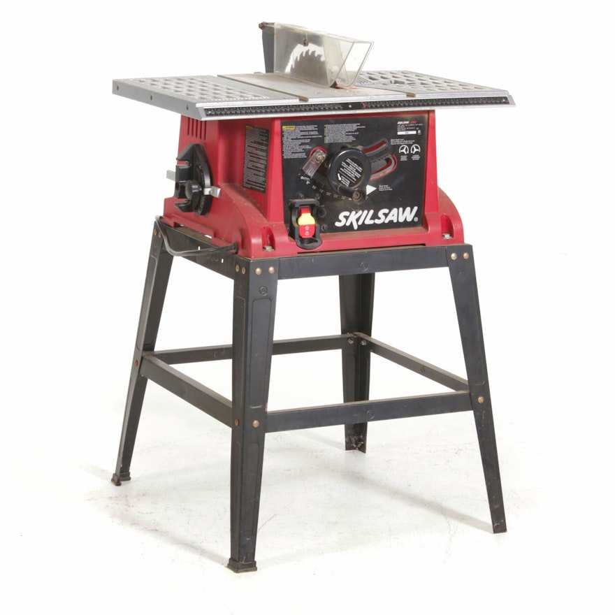 Skilsaw 3305 Table Saw on Stand