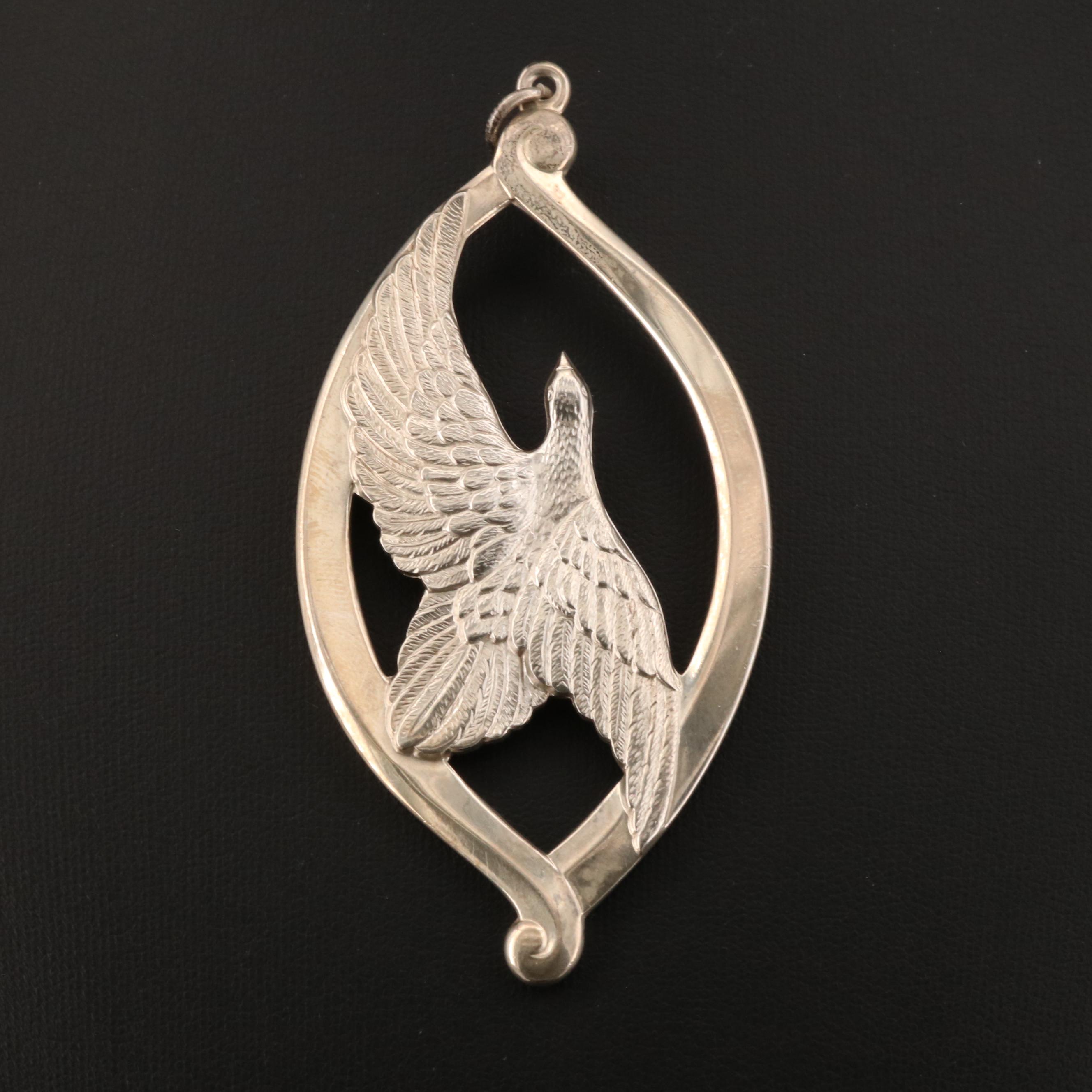 1974 Wallace Silversmiths Sterling Silver "Peace on Earth" Medallion