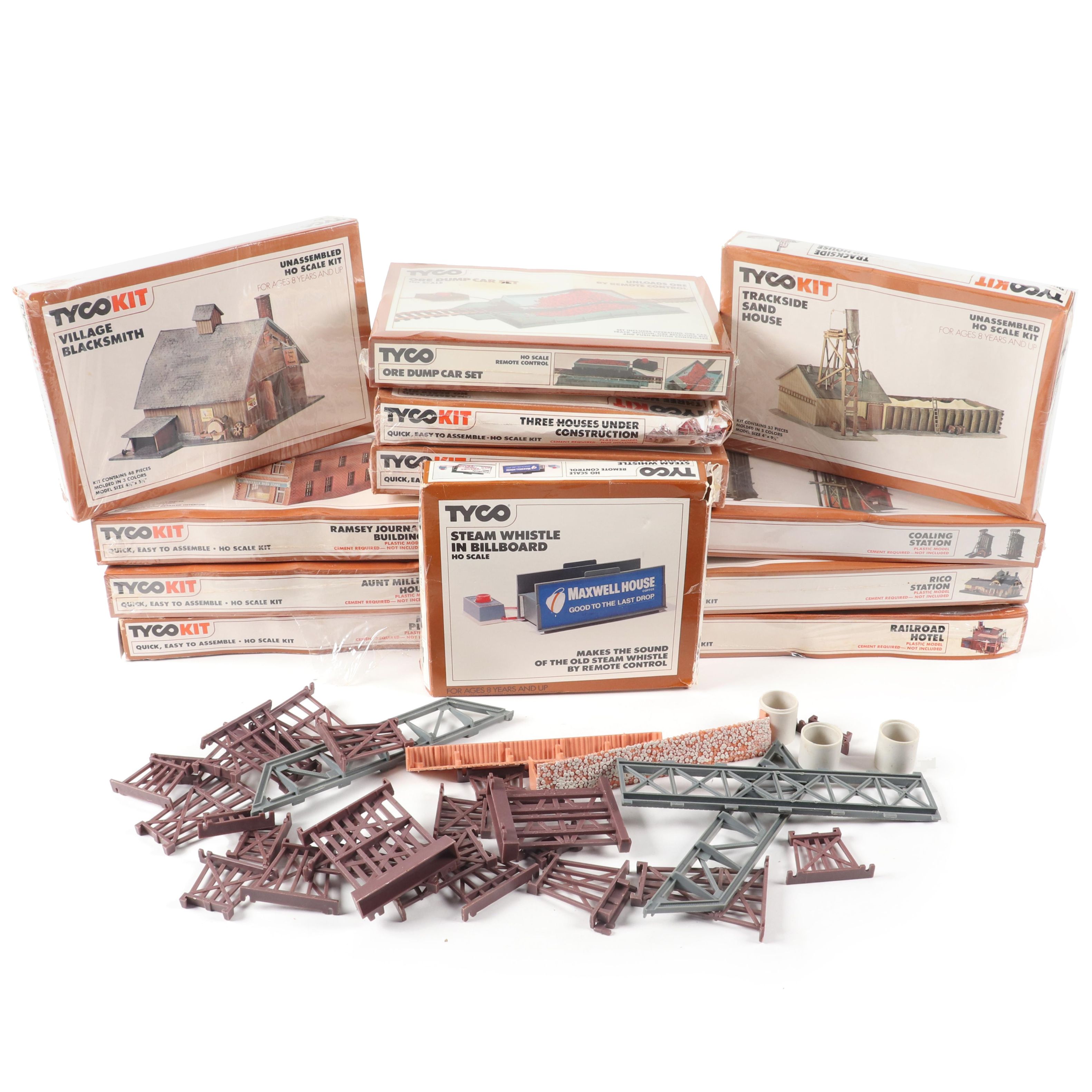 TycoKit HO Scale Buildings, Including Ma's Place and Village Blacksmith