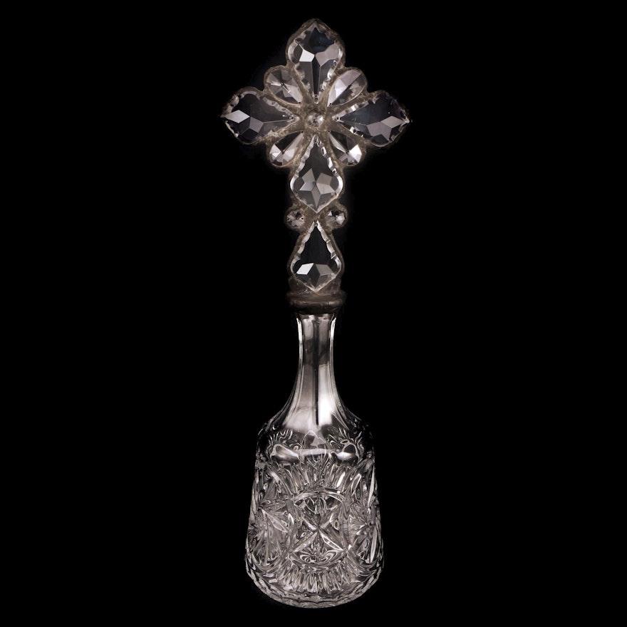 American Brilliant Style Decanter with Leaded Chandelier Glass Cross Topper