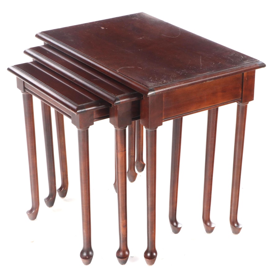 Hammary Queen Anne Style Mahogany Nesting Tables, Late 20th Century