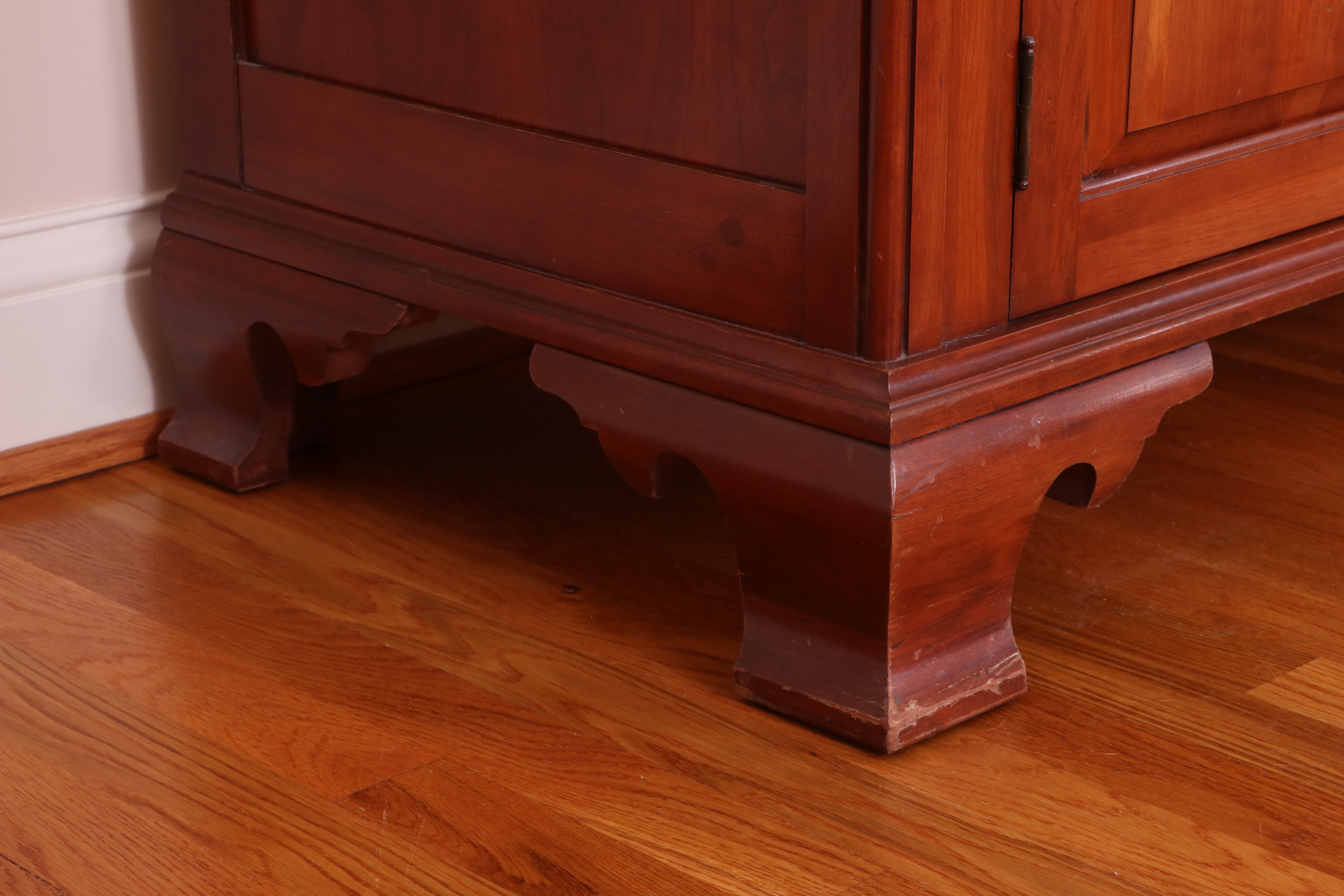 Willett Wildwood Cherry Chippendale Style Buffet, Mid-20th Century