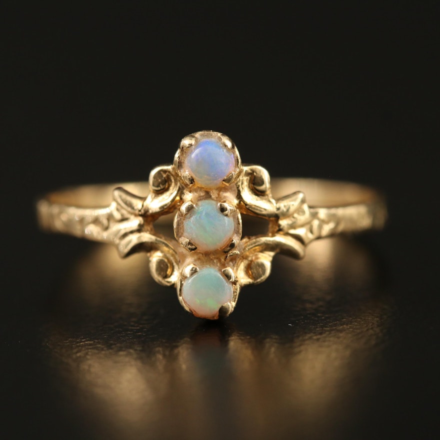 Vintage 14K Opal Ring