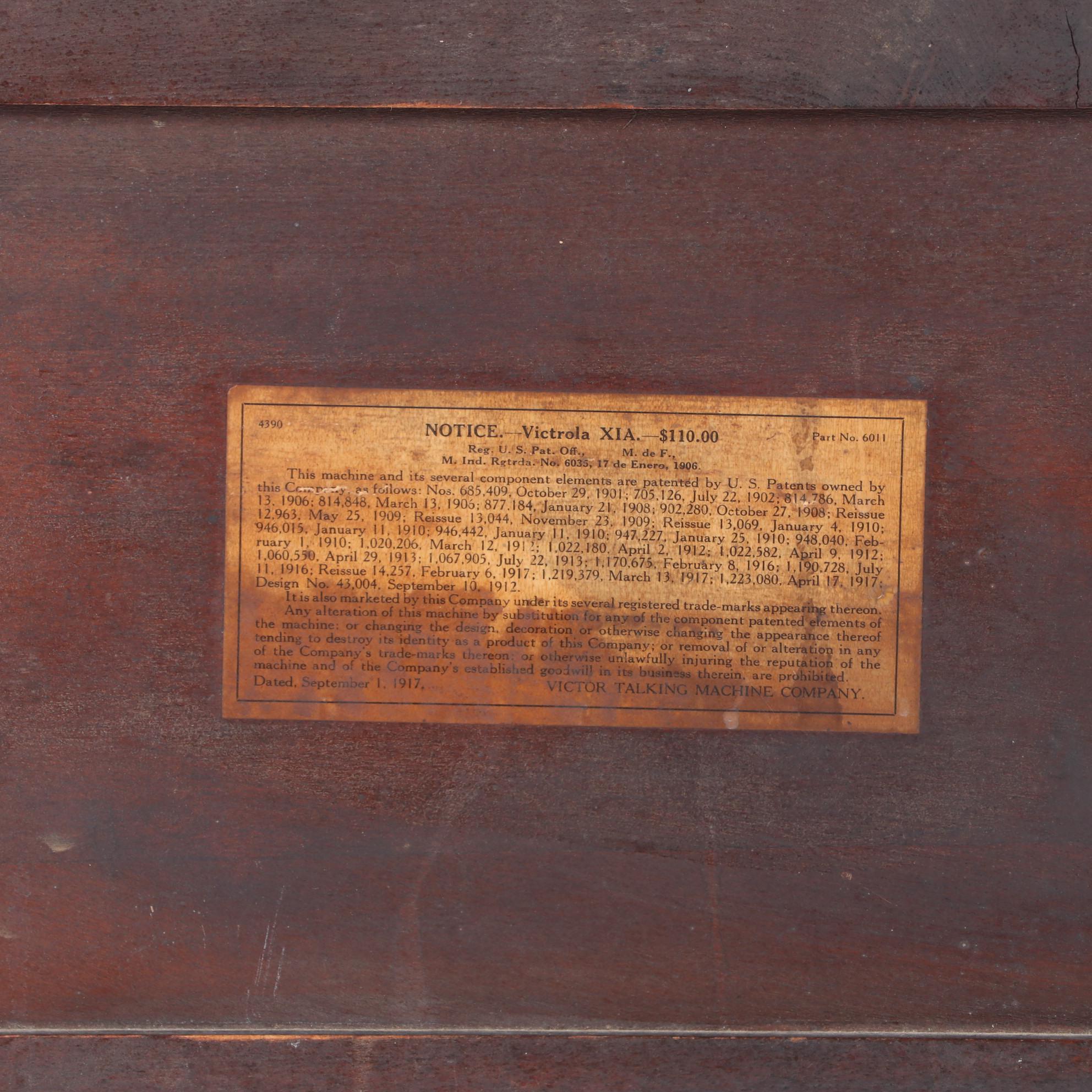 Victrola XIA "Talking Machine" Mahogany Record Player Cabinet, Early/Mid 20th C