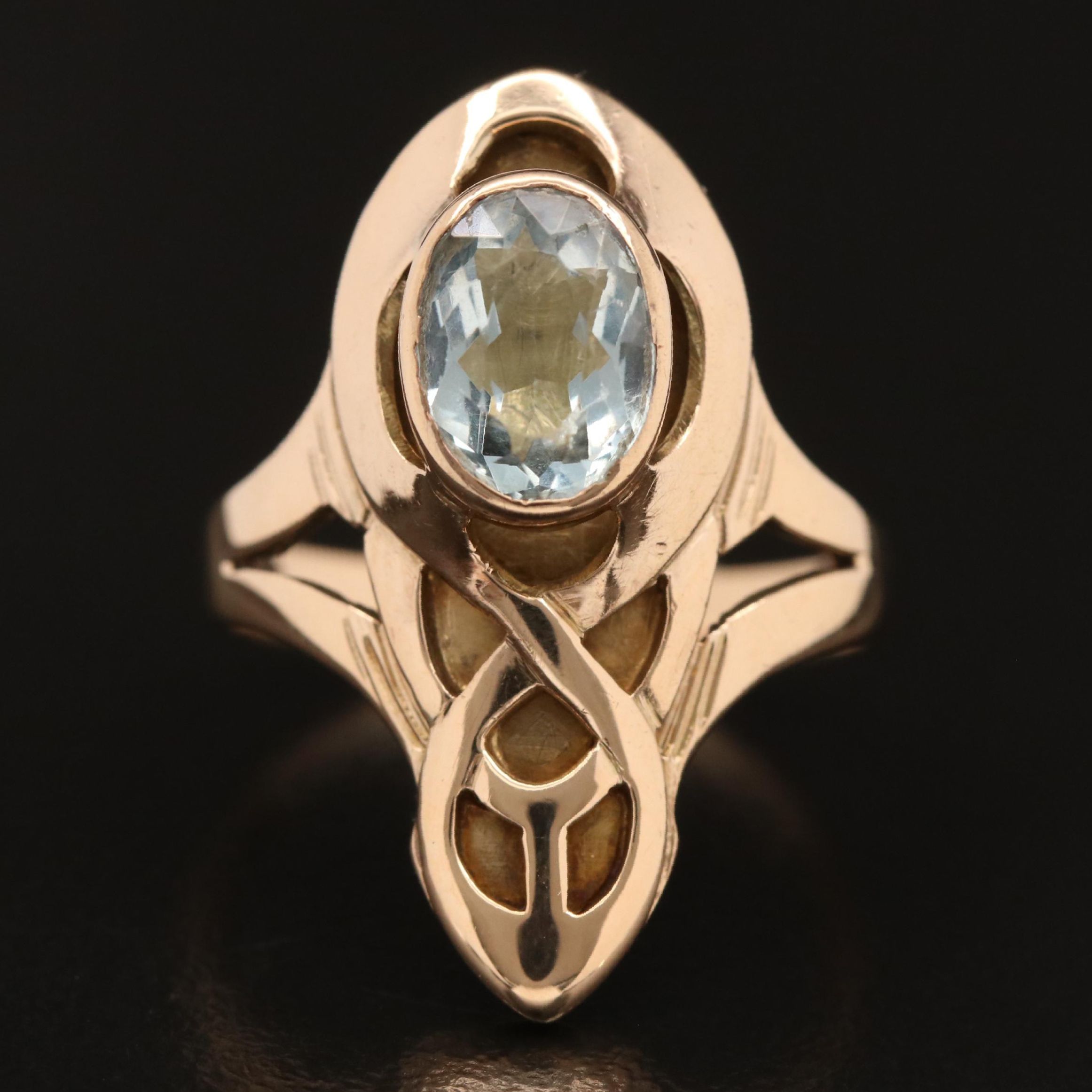 Vintage 10K Oval Faceted Aquamarine Ring