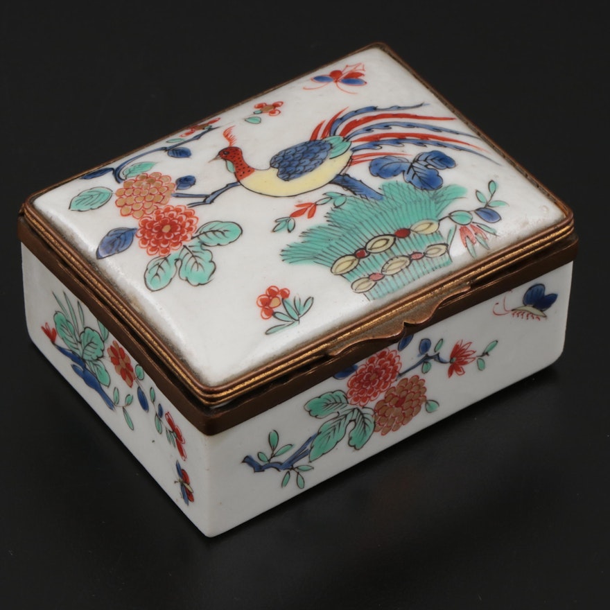 French Samson Chantilly Style Porcelain Box, Late 19th/ Early 20th Century